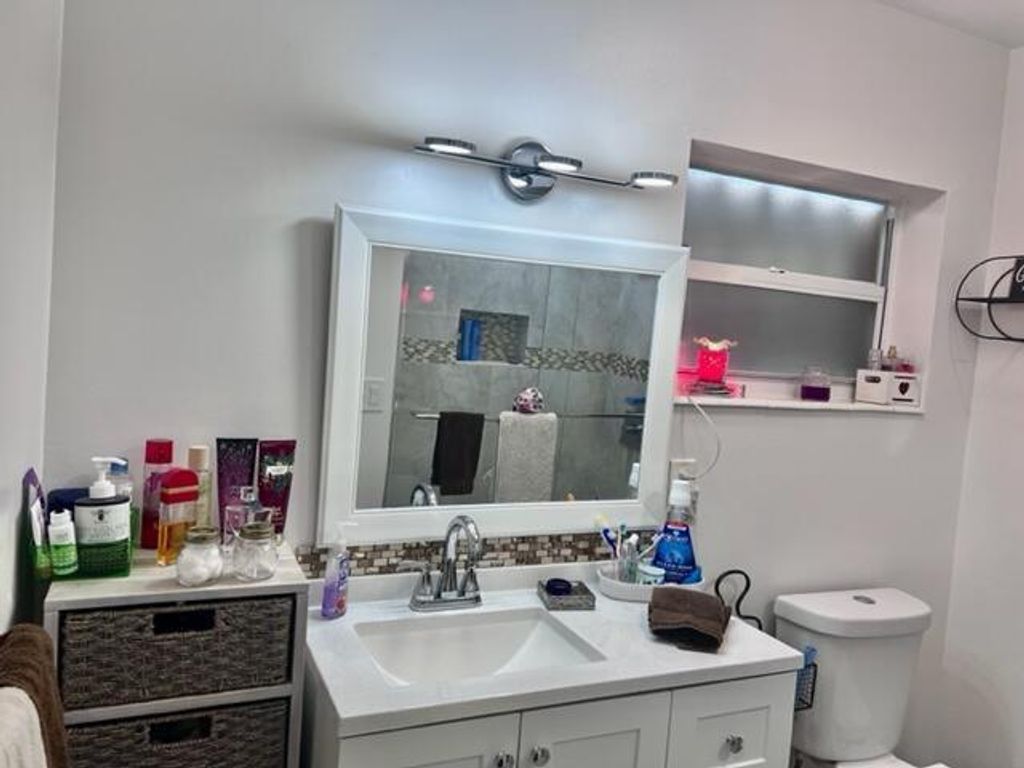 Photo of 2546 Dudley Drive E #H, West Palm Beach, FL 33415 (MLS # R11163126)