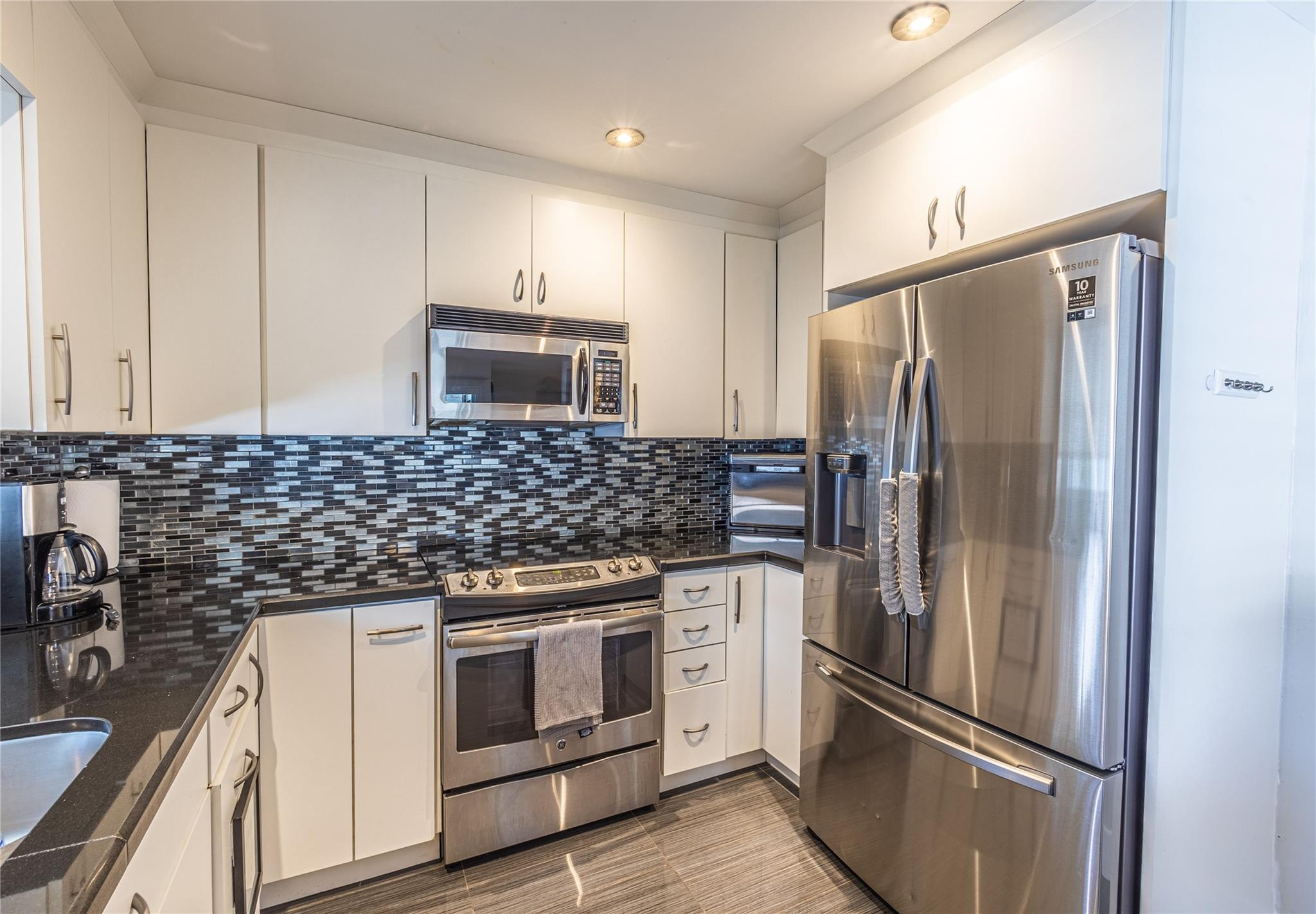 Jacaranda Prcl 608 123-15 - Residential Lease