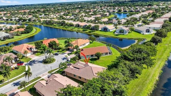 VENETIAN ISLES - Residential