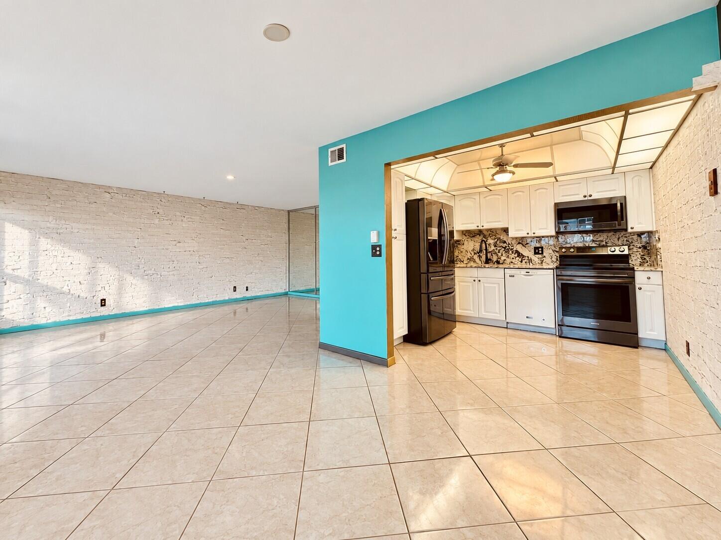 View photos, virtual tours, details... 110 WELLINGTON B