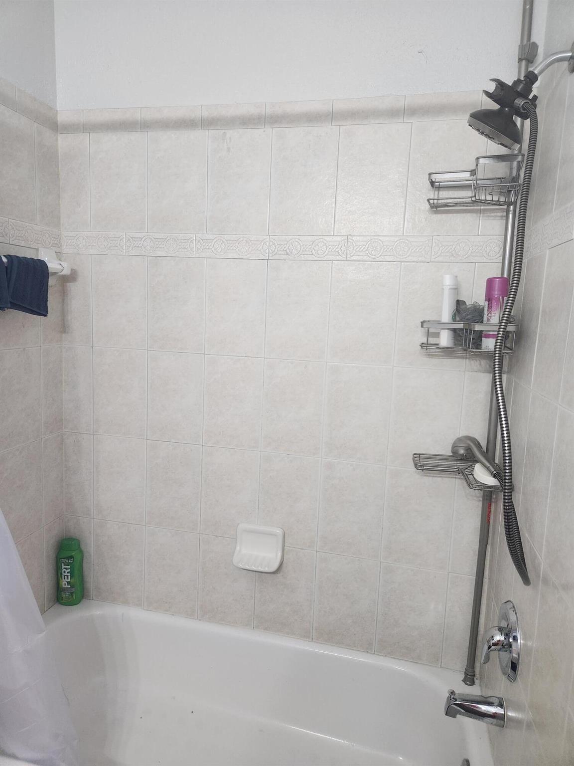 Gator Trace Country Club - Residential Lease