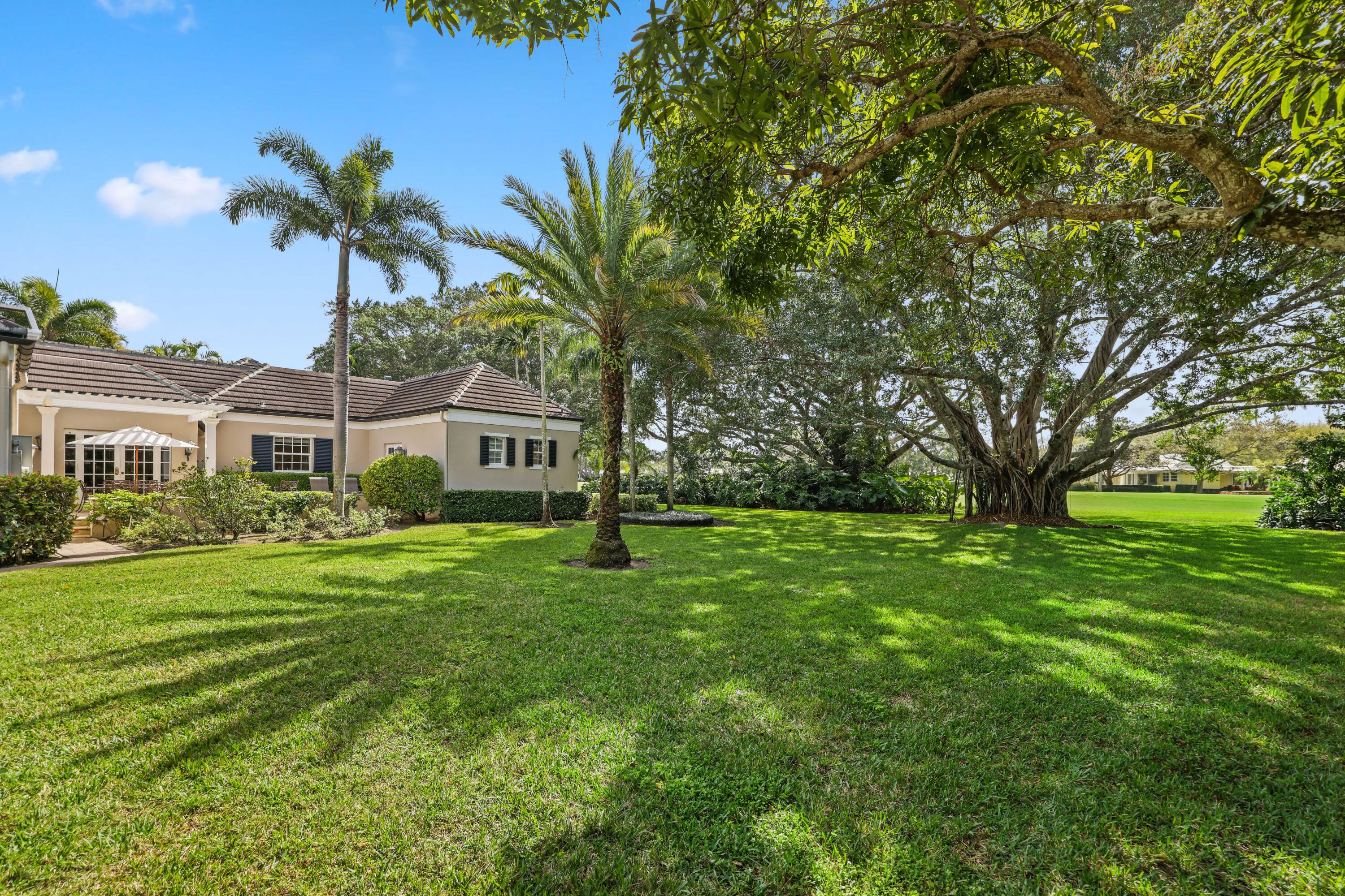 VILLAGE OF GOLF - Residential