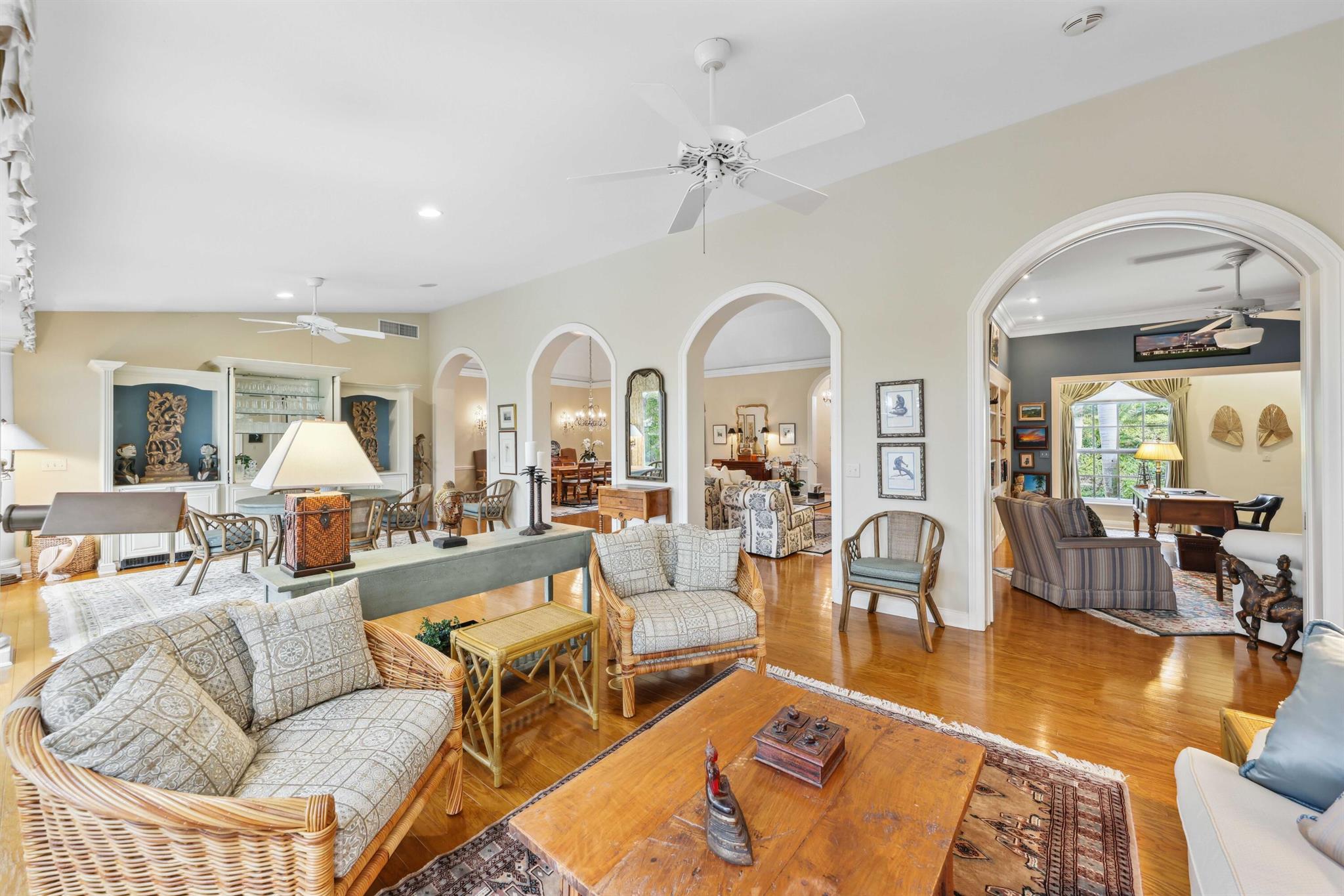 VILLAGE OF GOLF - Residential