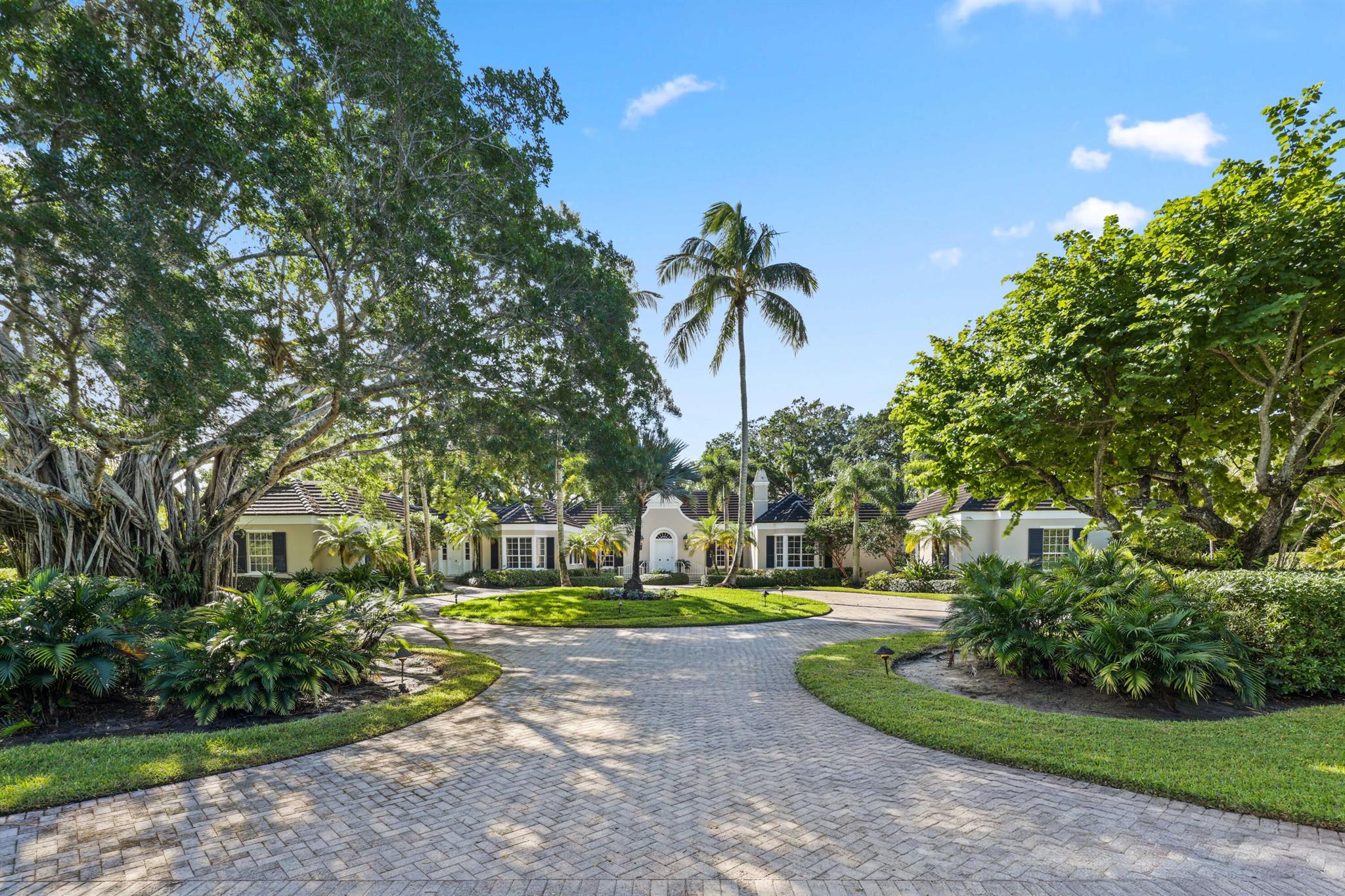 VILLAGE OF GOLF - Residential