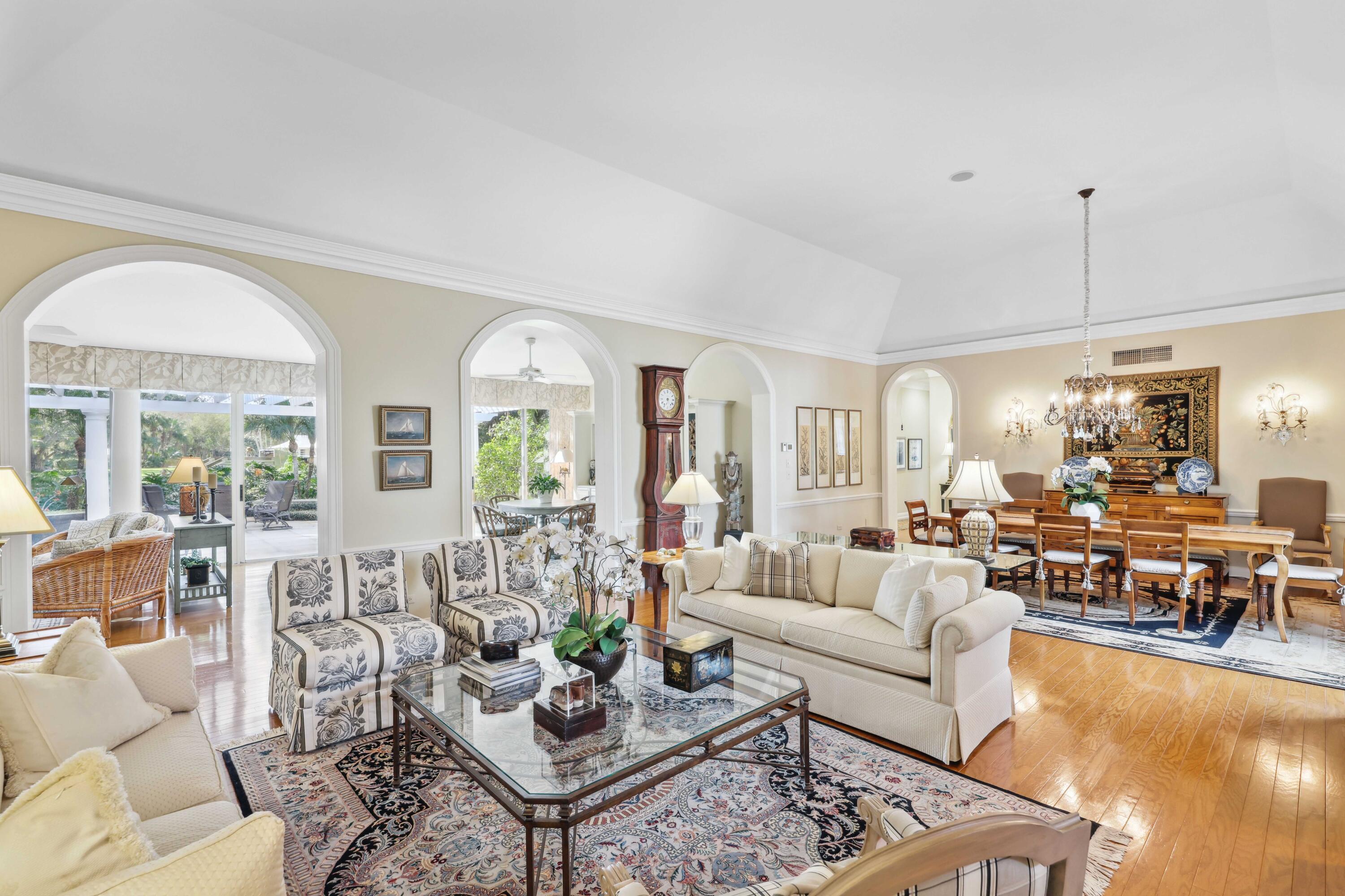 VILLAGE OF GOLF - Residential