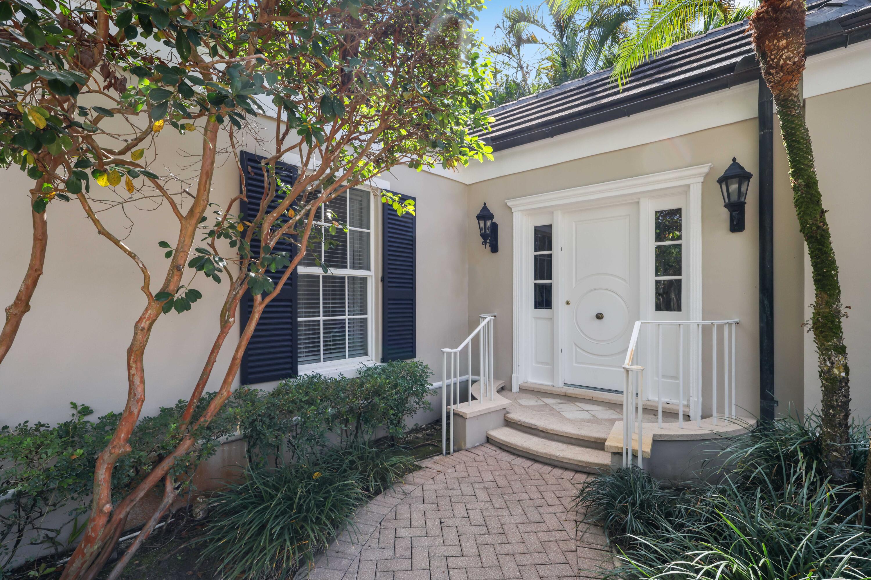 VILLAGE OF GOLF - Residential