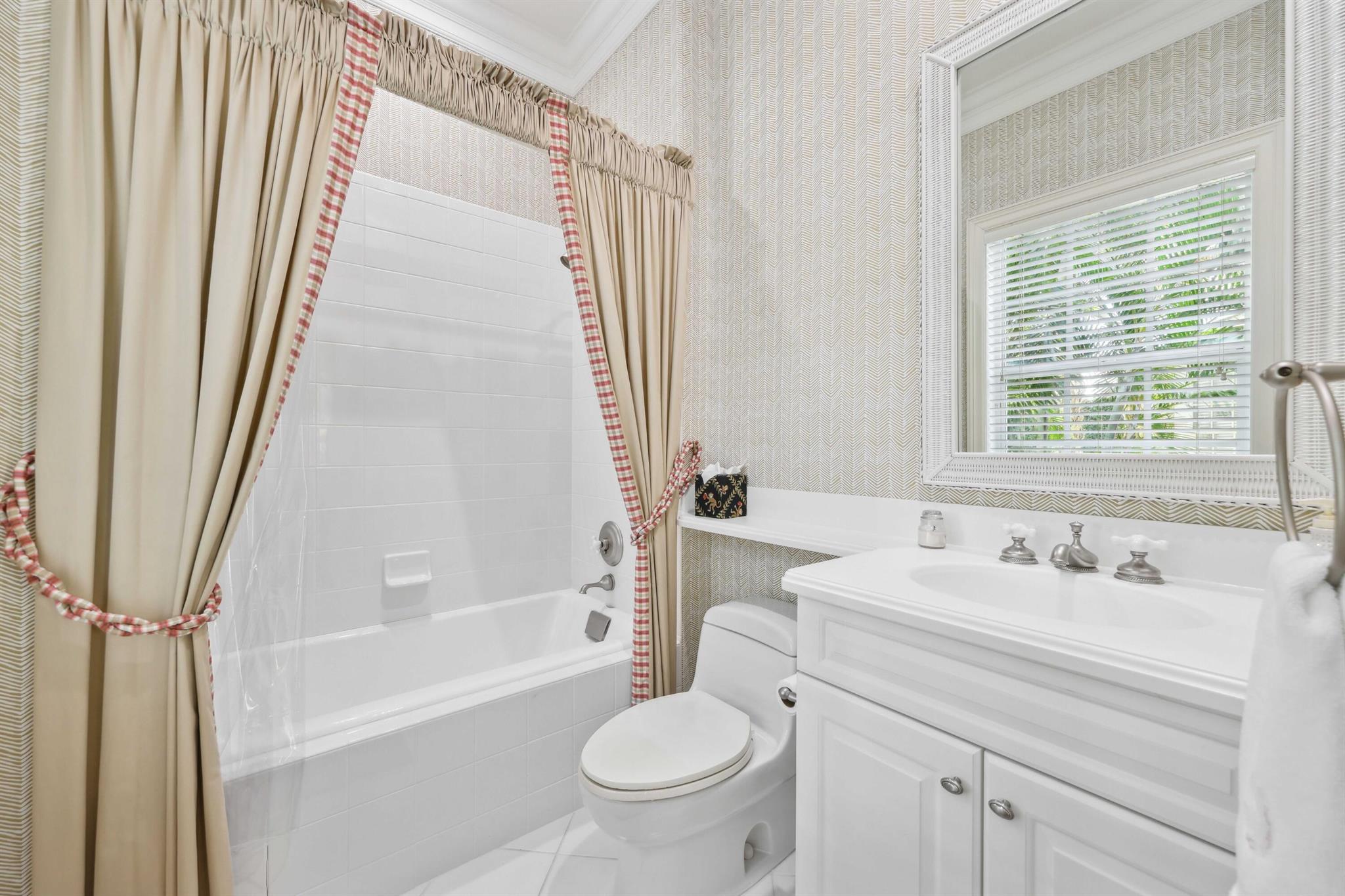 VILLAGE OF GOLF - Residential