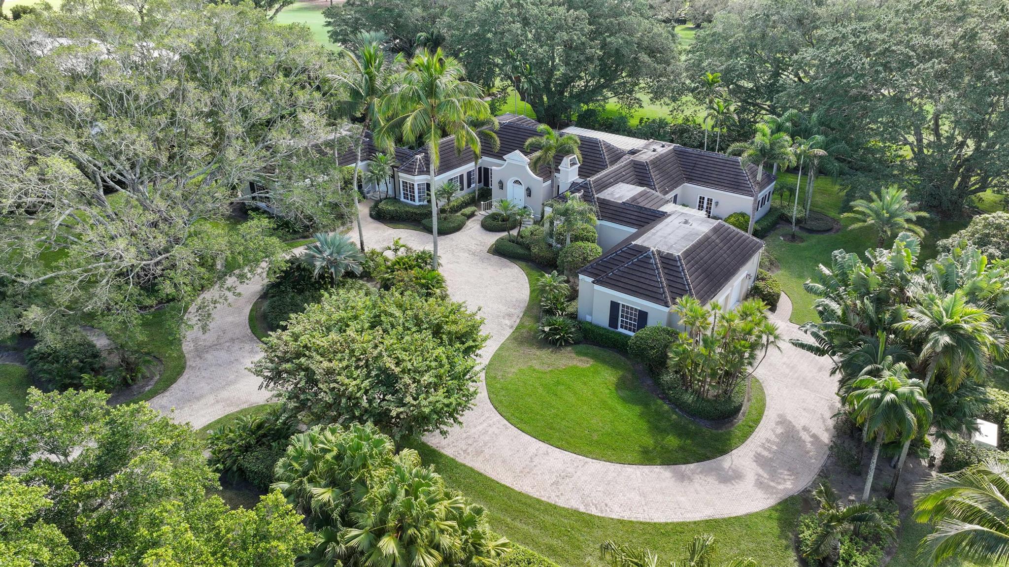 VILLAGE OF GOLF - Residential