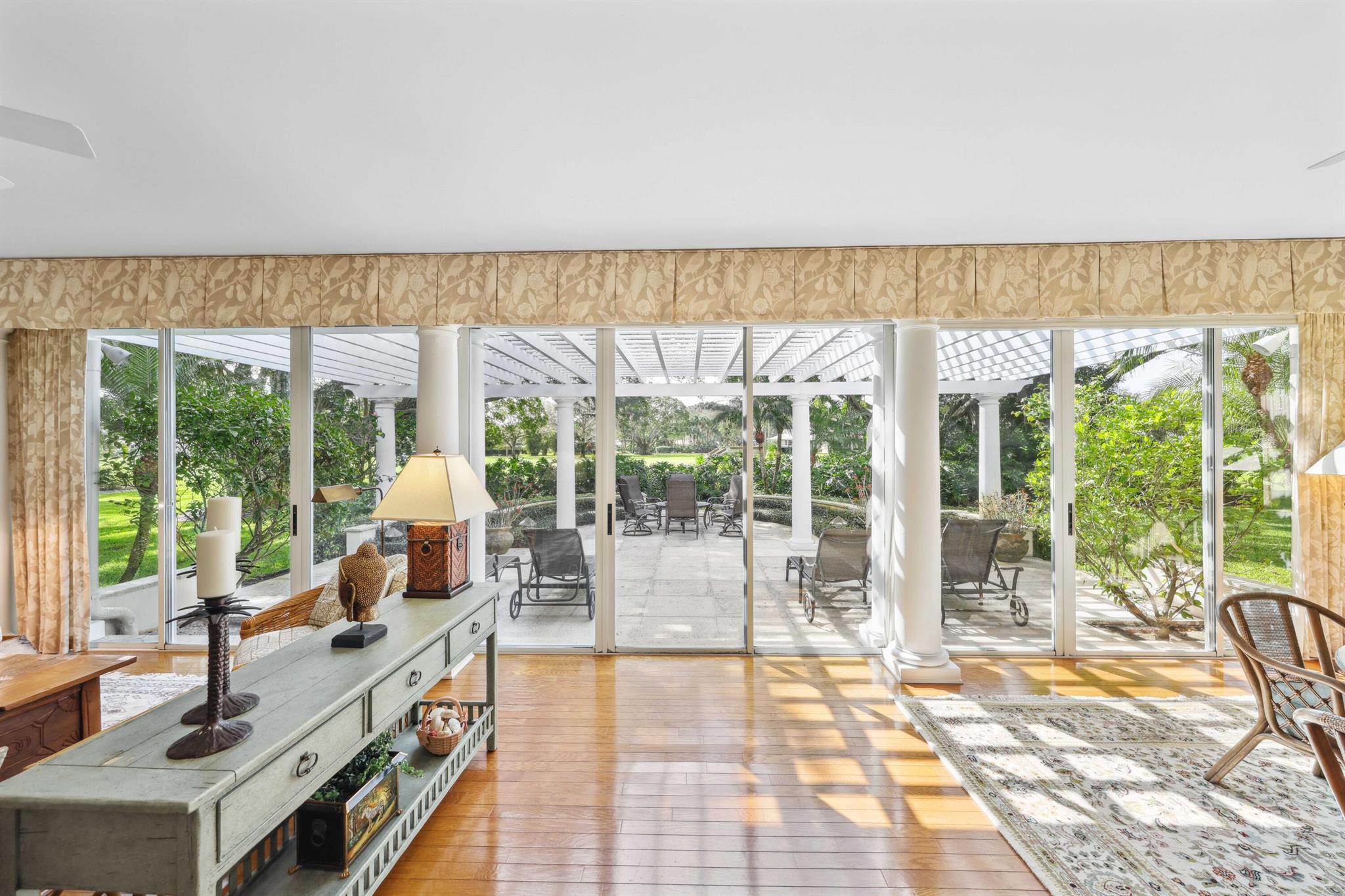 VILLAGE OF GOLF - Residential