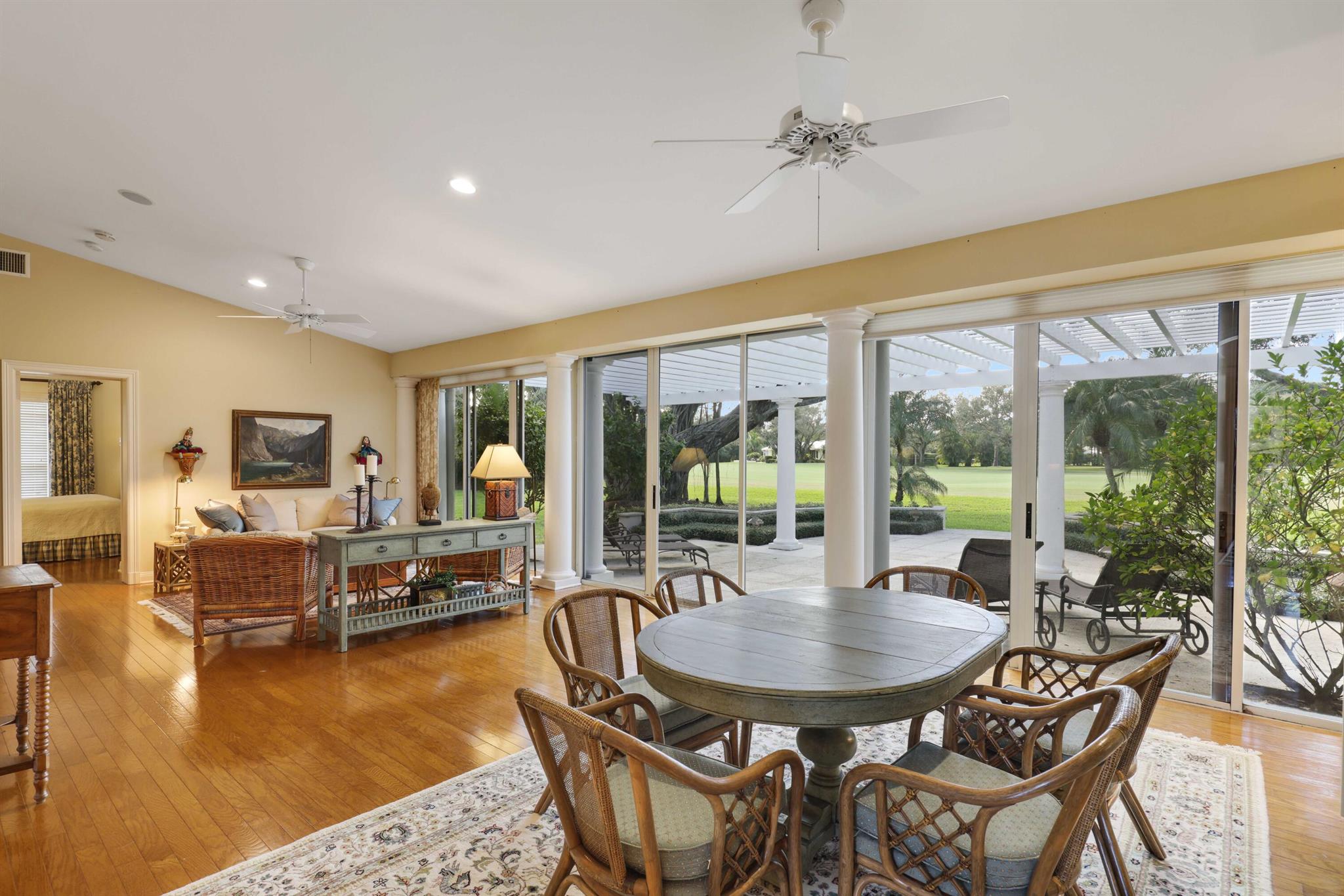 VILLAGE OF GOLF - Residential