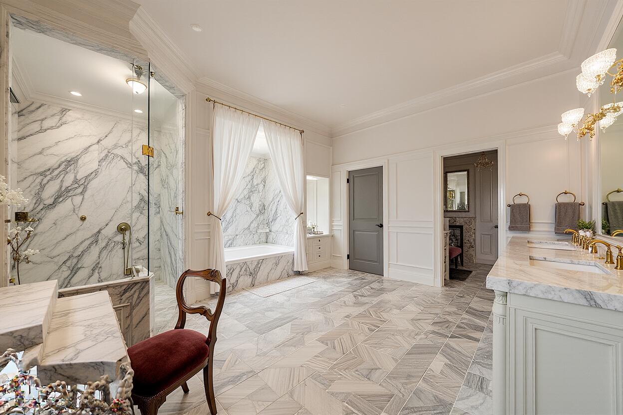 VILLAGE OF GOLF - Residential