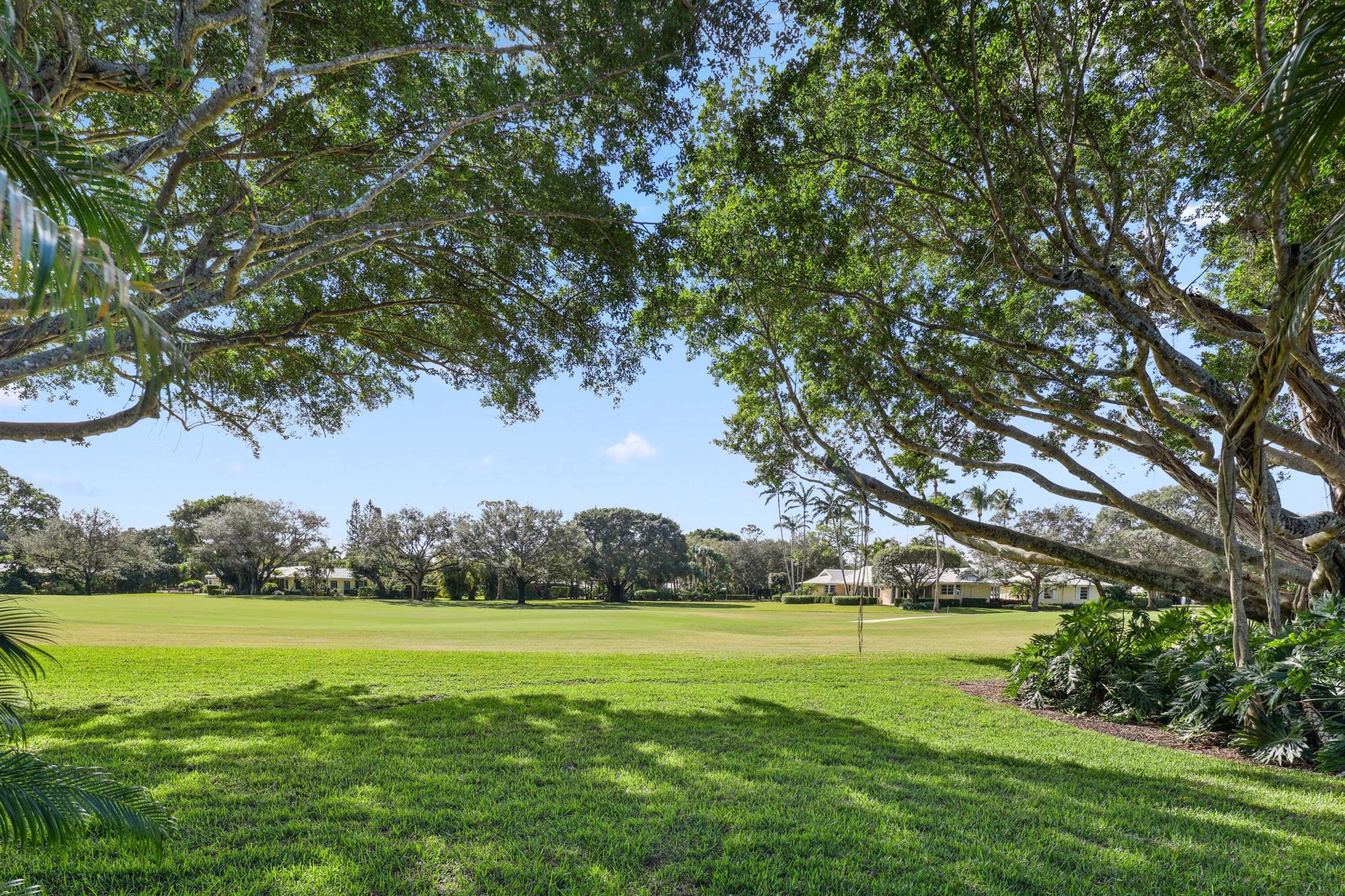 VILLAGE OF GOLF - Residential