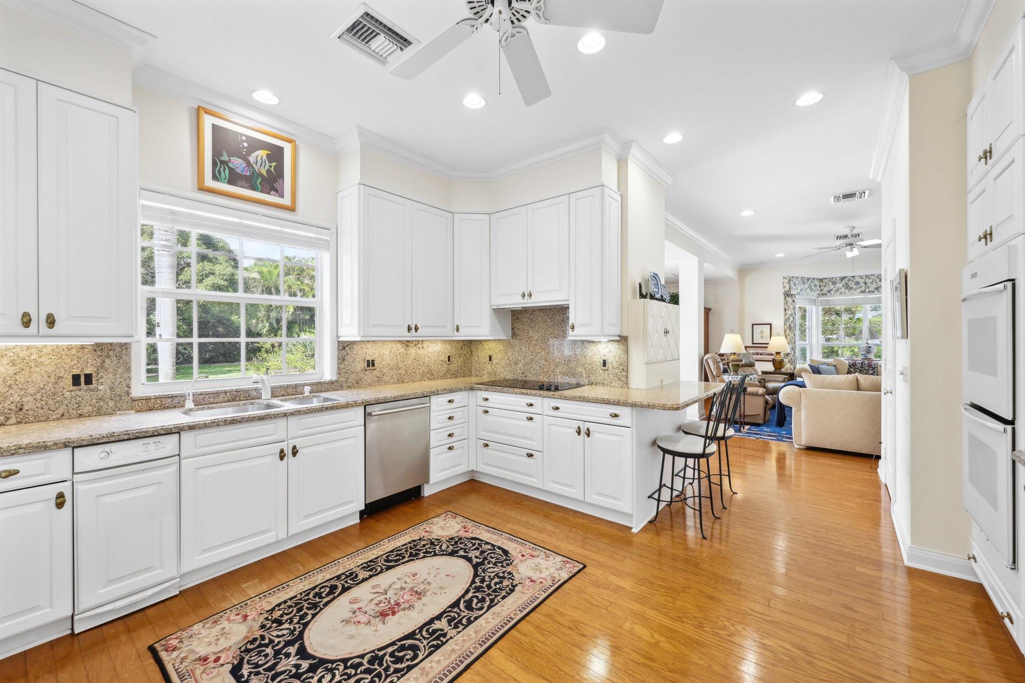 VILLAGE OF GOLF - Residential