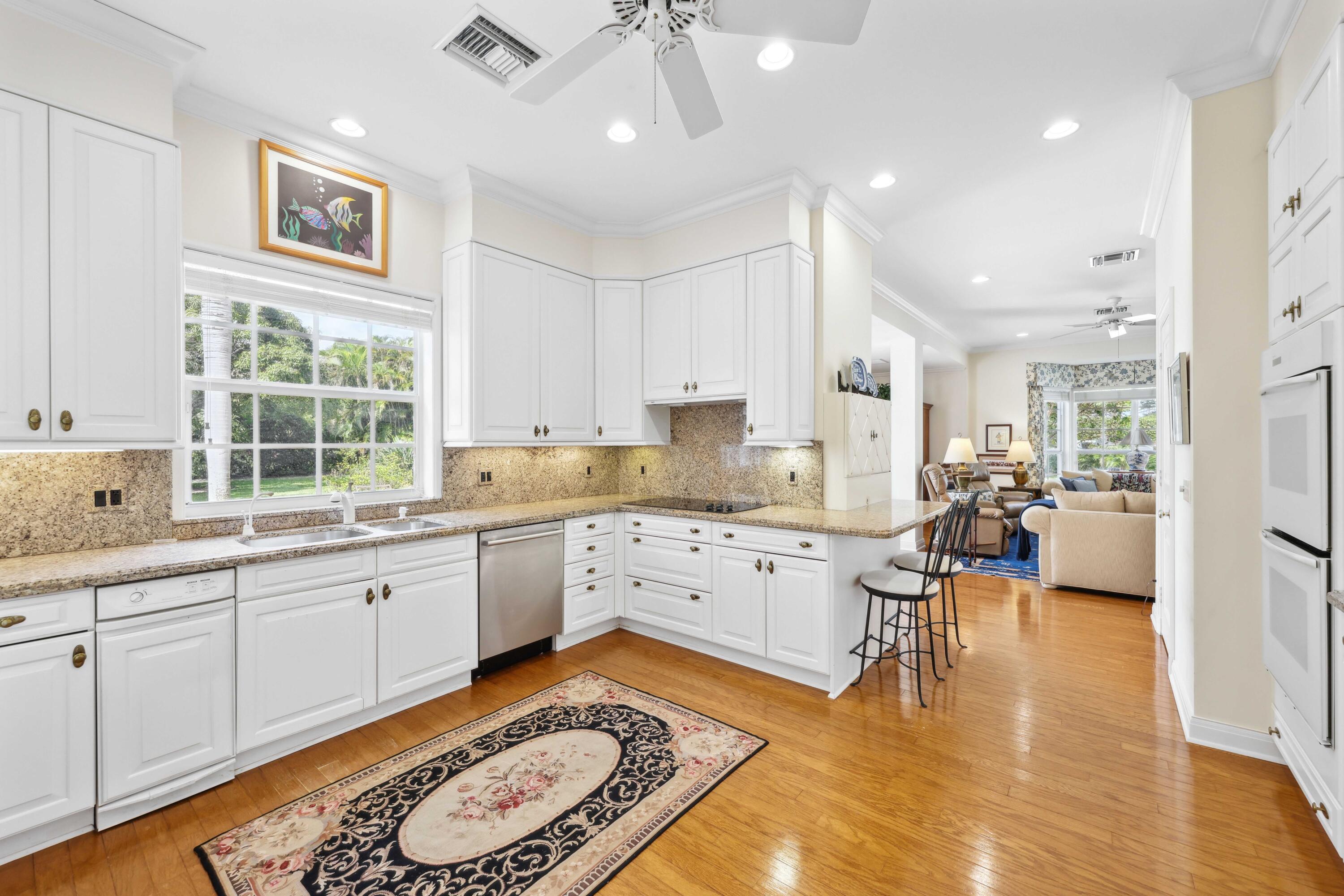 VILLAGE OF GOLF - Residential