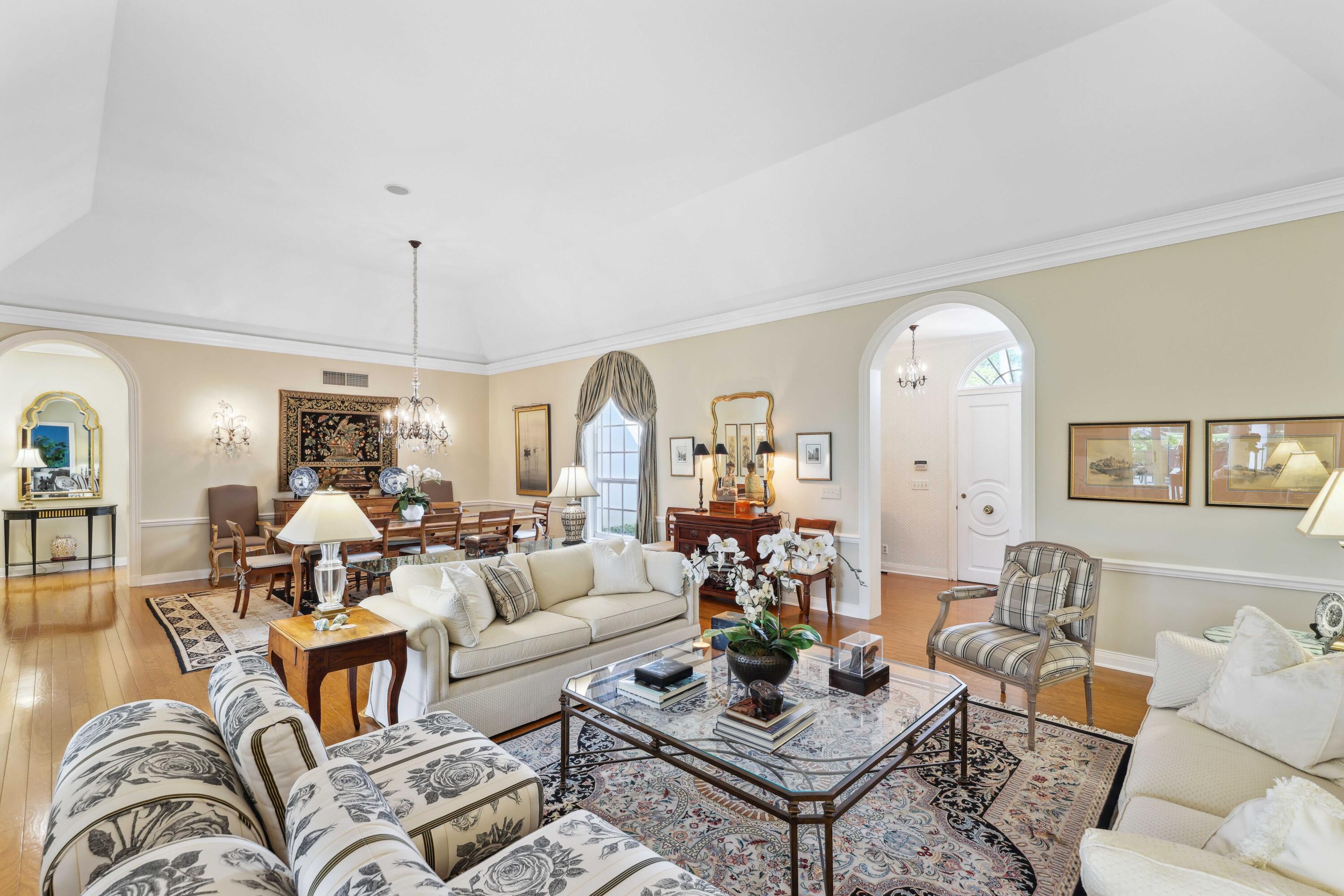 VILLAGE OF GOLF - Residential