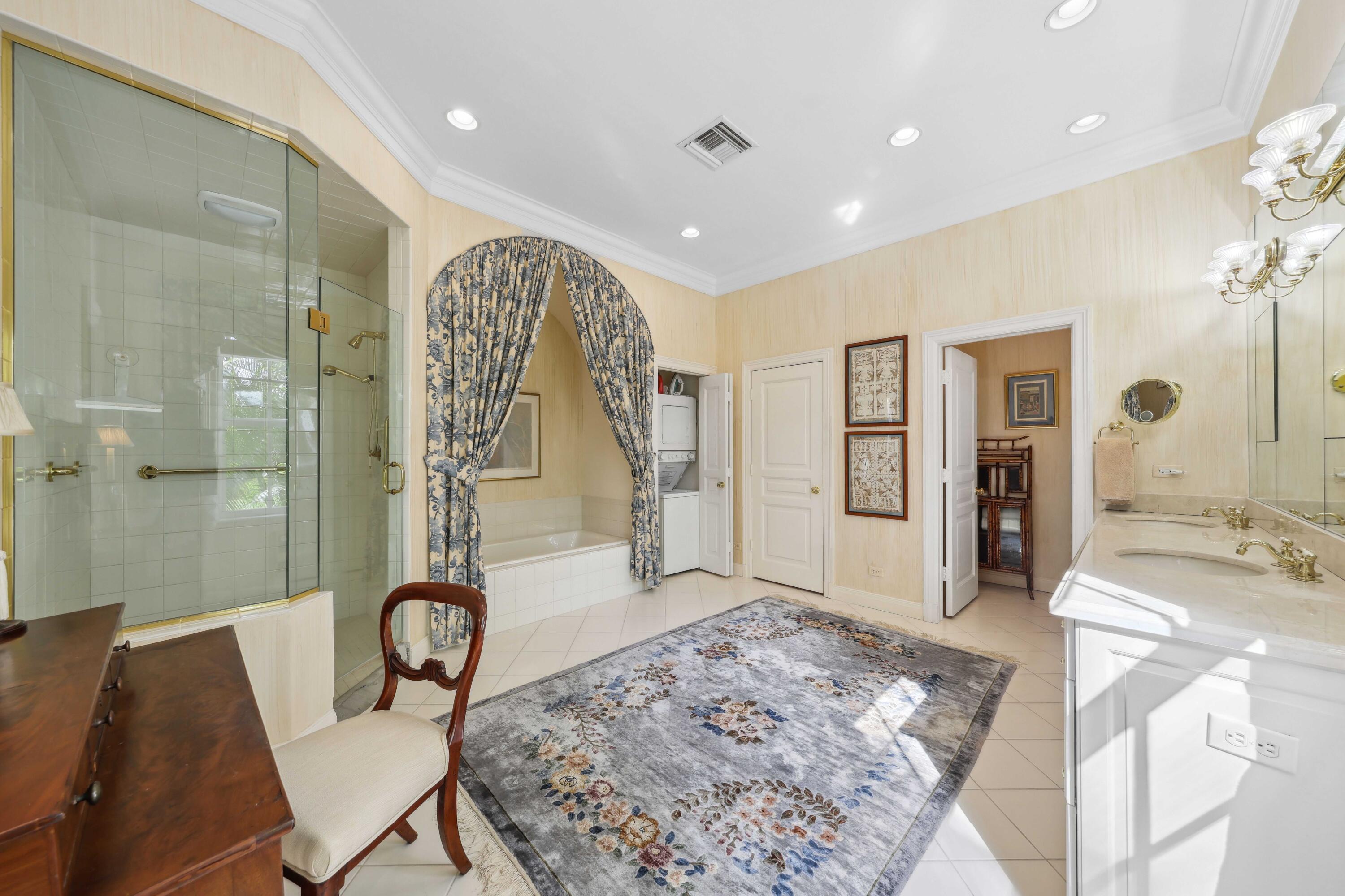 VILLAGE OF GOLF - Residential