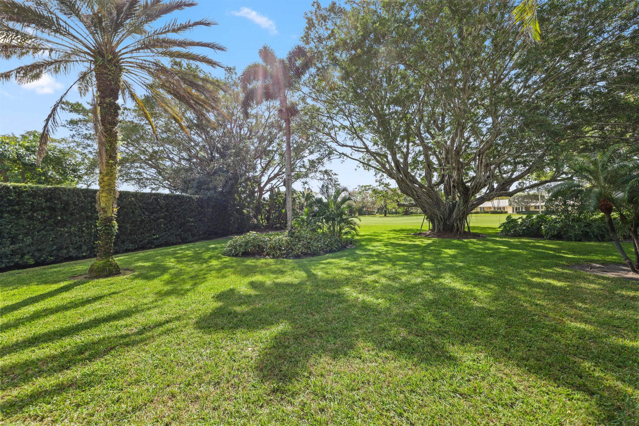 VILLAGE OF GOLF - Residential