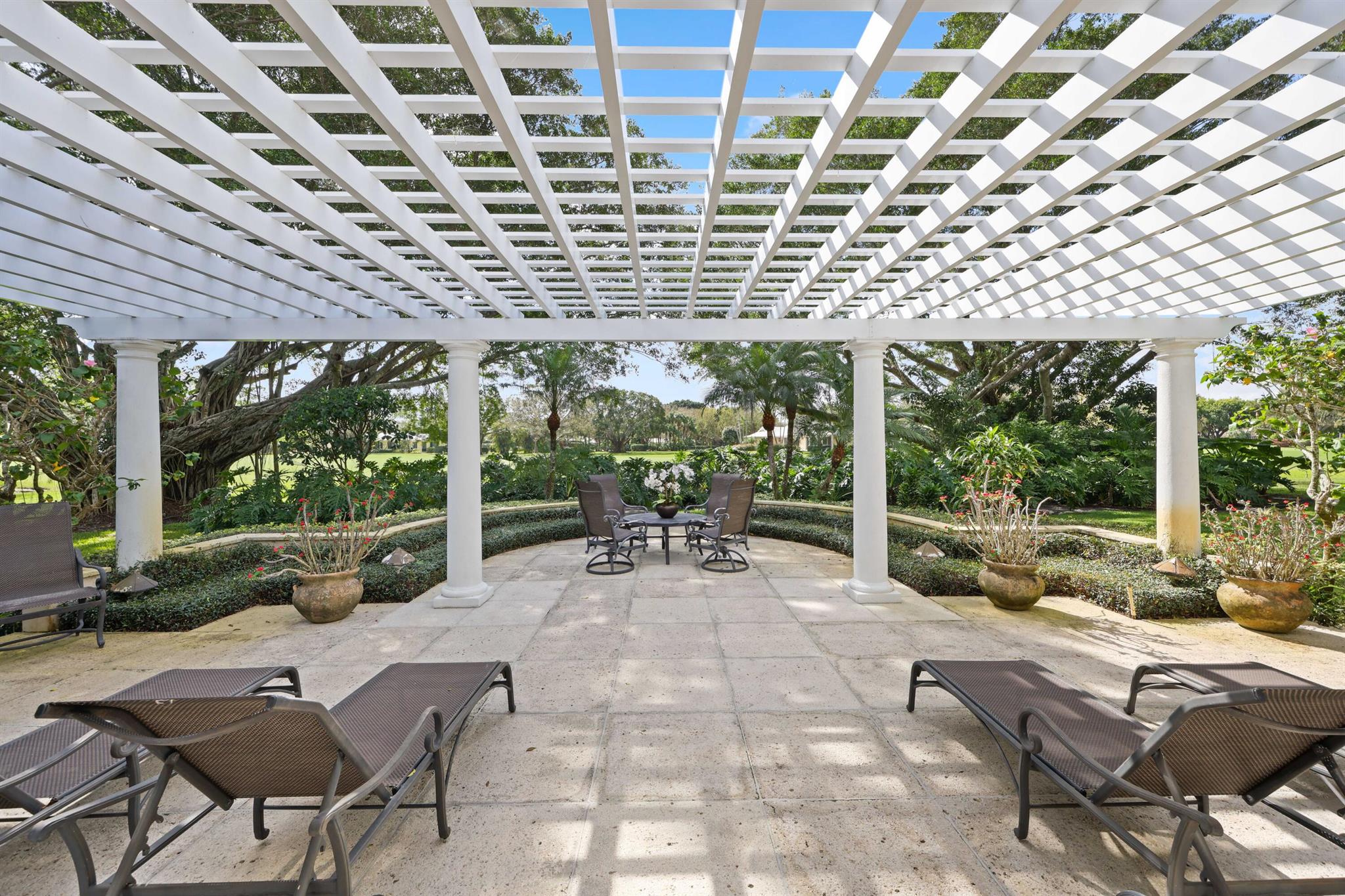 VILLAGE OF GOLF - Residential