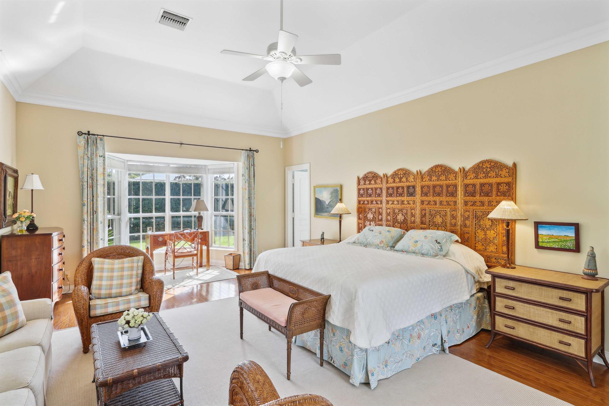 VILLAGE OF GOLF - Residential