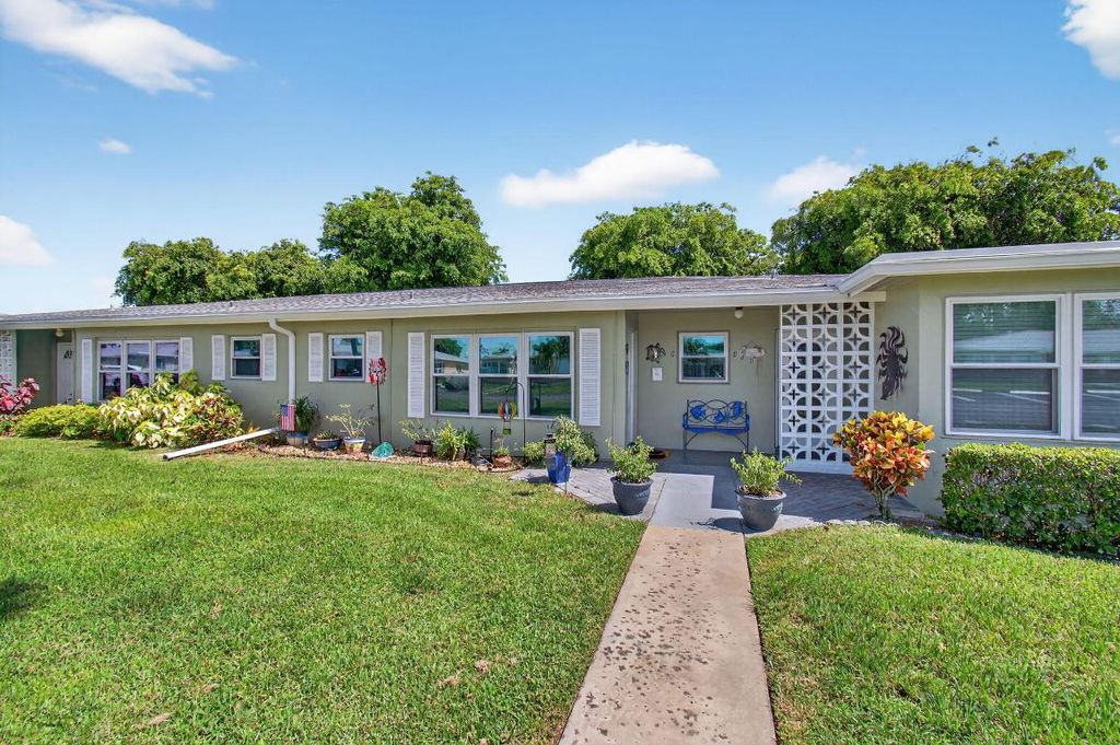 Photo of 260 High Point Boulevard #C, Boynton Beach, FL 33435 (MLS # R11100774)