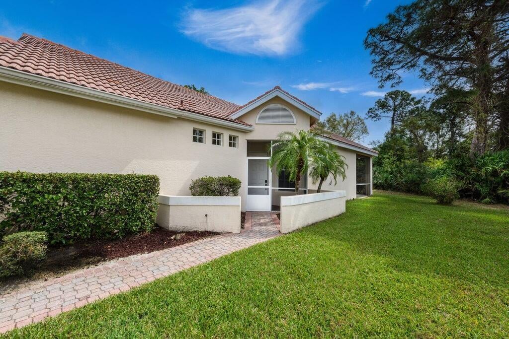 Photo of 546 SW NEW CASTLE Cove, Port Saint Lucie, FL 34986 (MLS # B26065472)