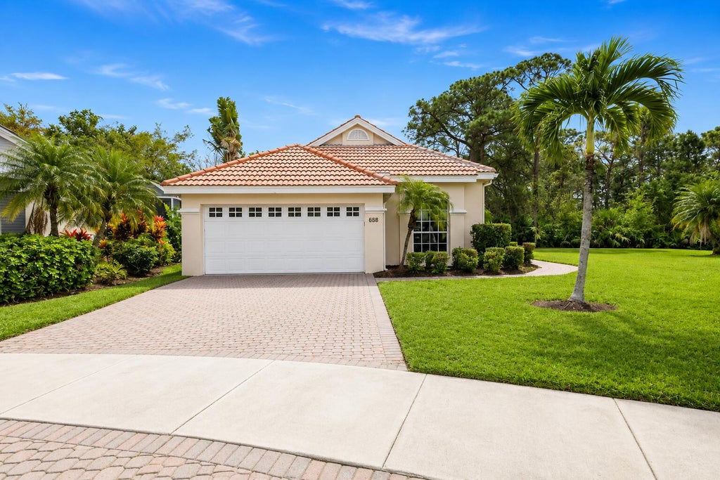 Photo of 546 SW NEW CASTLE Cove, Port Saint Lucie, FL 34986 (MLS # B26065472)