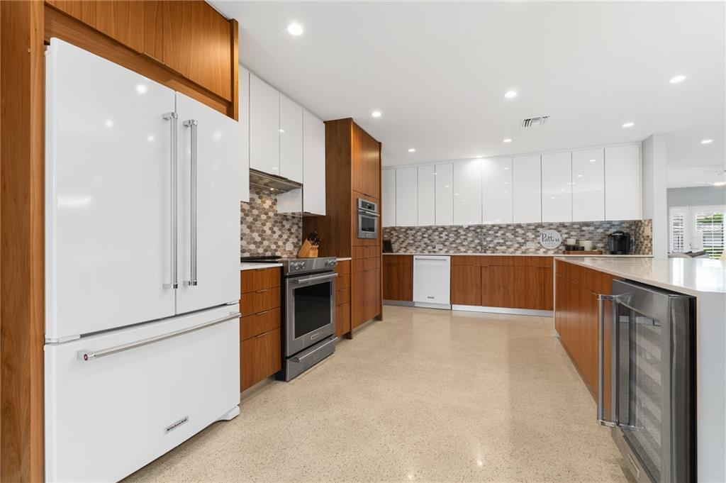 Middle River Manor Add 38 - Residential