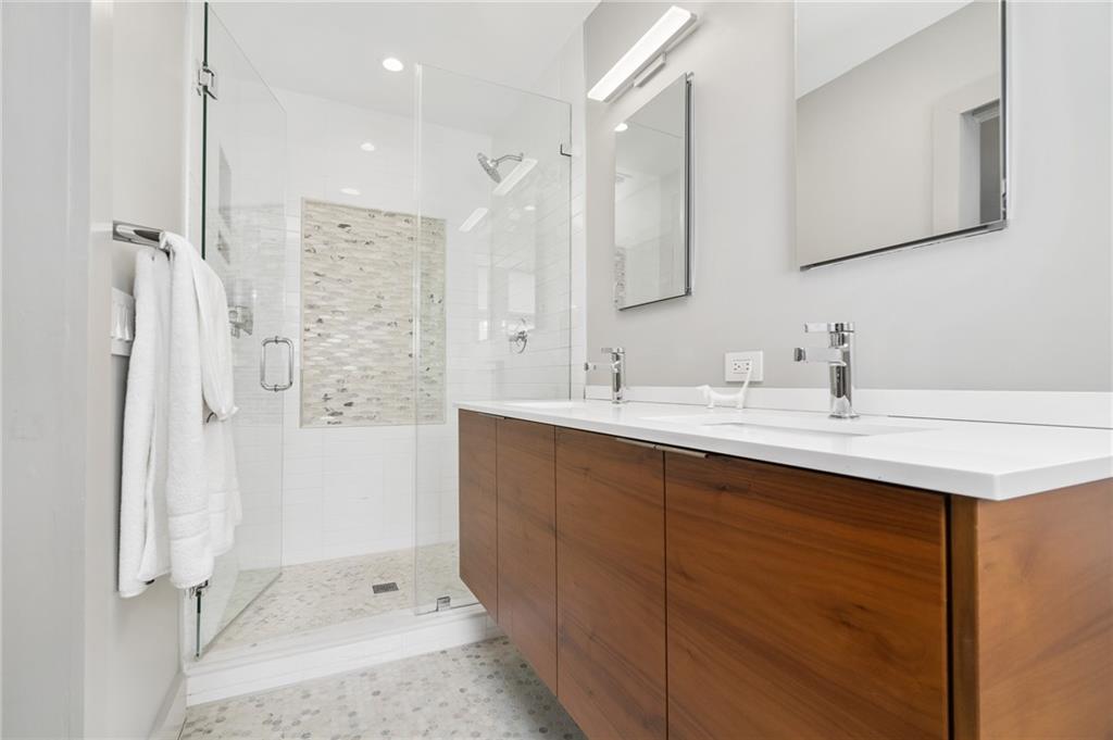 Middle River Manor Add 38 - Residential