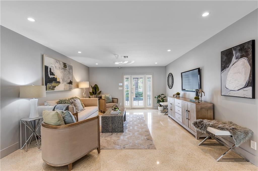 Middle River Manor Add 38 - Residential