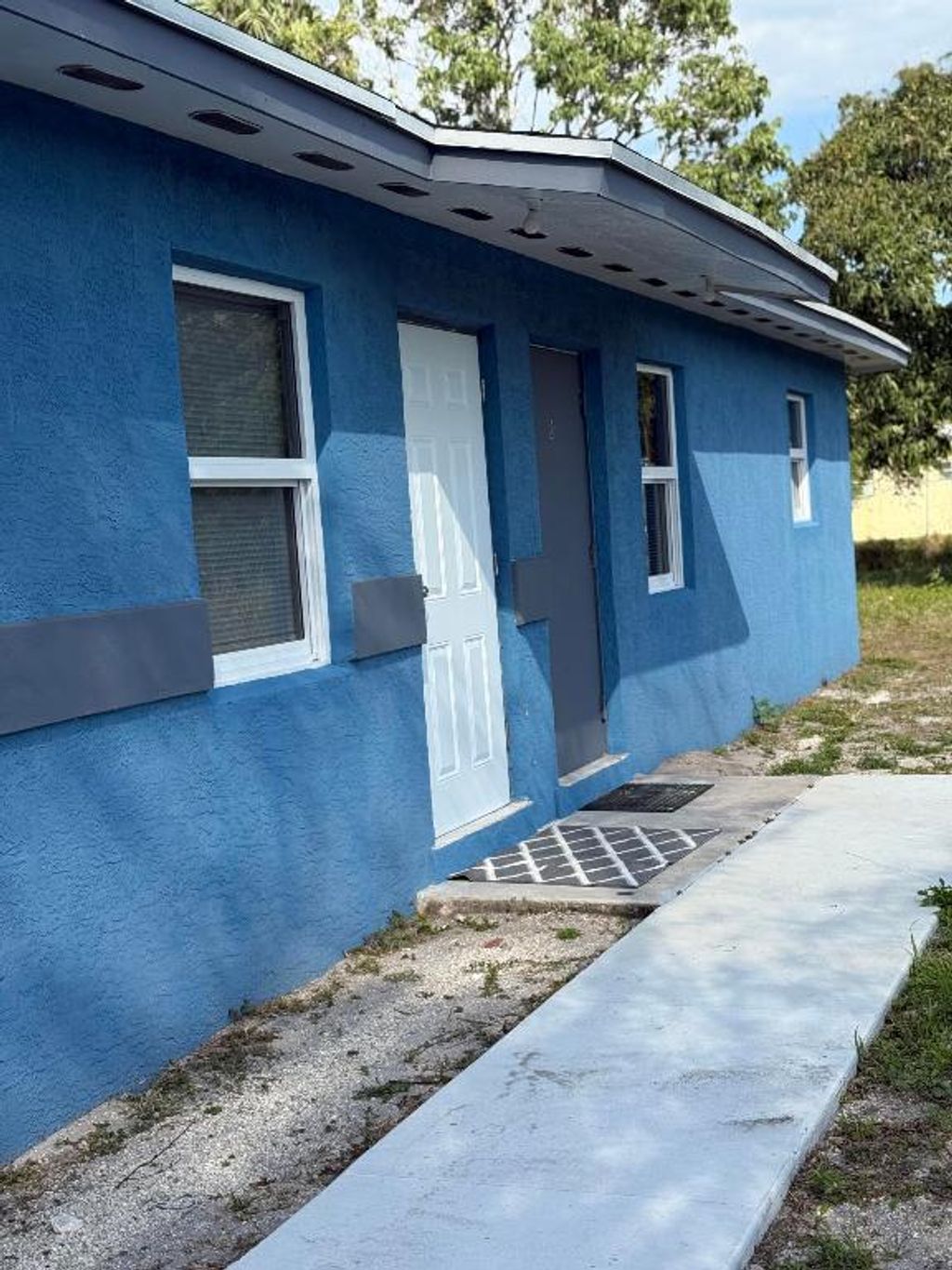 Photo of 510 N 21st Street, Fort Pierce, FL 34950 (MLS # R11072054)