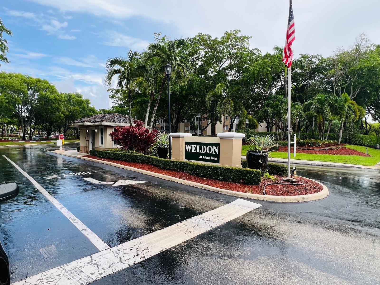 ** Kings Point 55+ Community** Close to Everything** Man Gated Security **
** Brand new AC ** Washer and Dryer inside the Unit **
** Amenities include: Social Club - Performing Arts Theater - Shows - Transportation Shuttle Bus - Gym - Pools - Tennis Court.
***650 credit score required + 24K income min ***