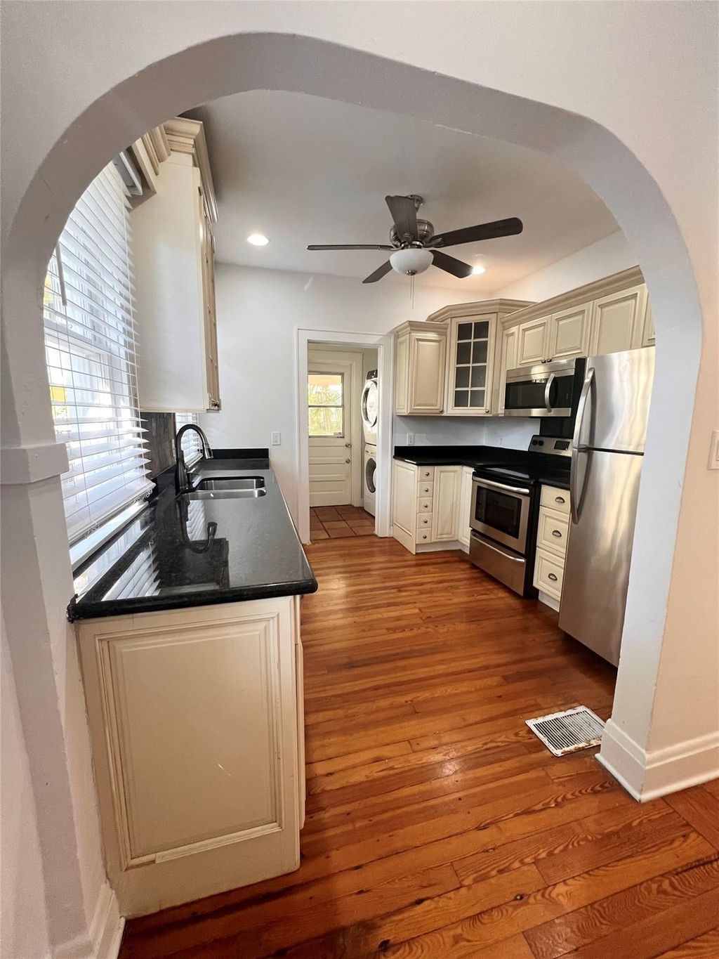 Photo of 1216 SE 2nd Street, Fort Lauderdale, FL 33301 (MLS # F10529386)