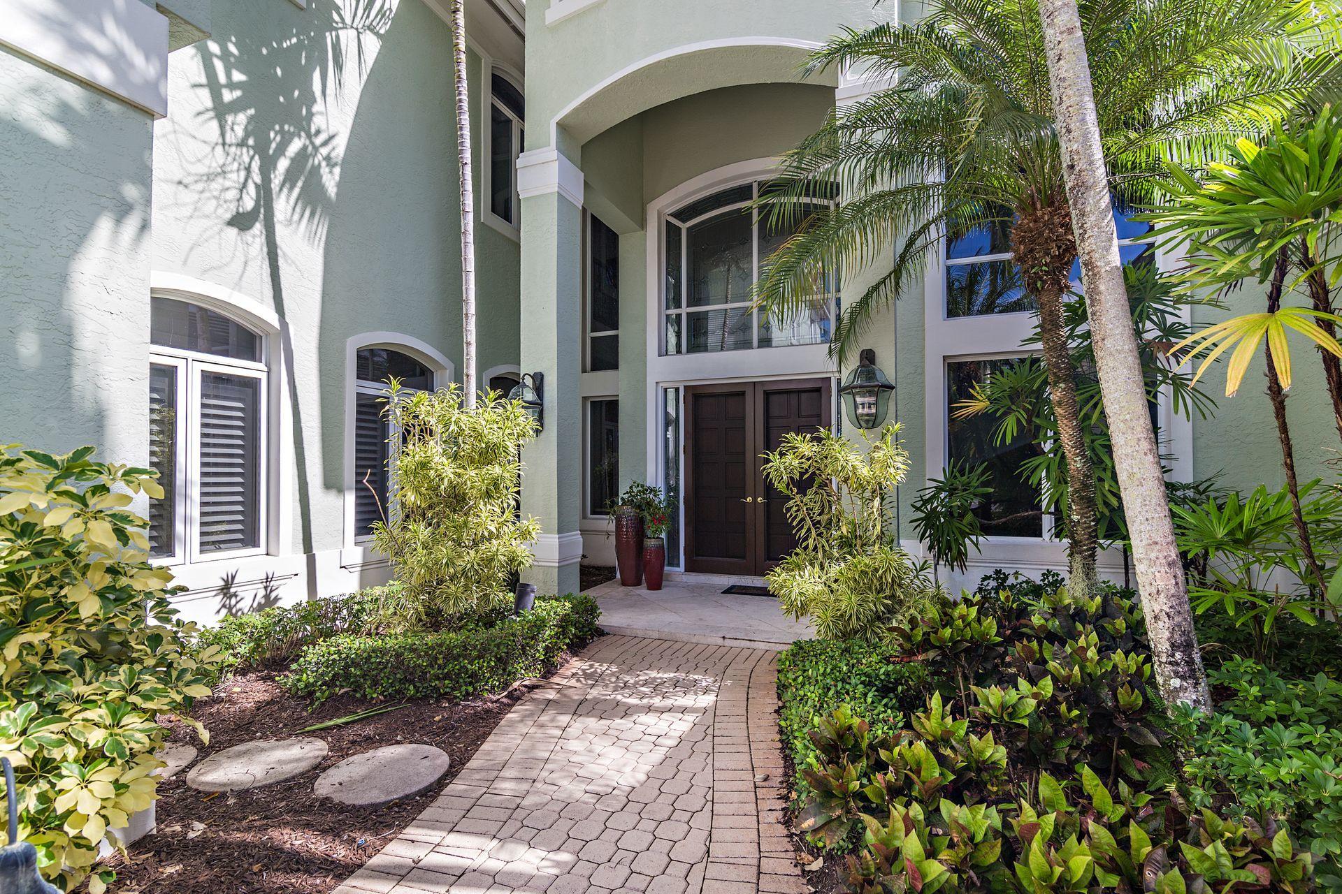 HARBOUR AT JONATHANS LANDING - Residential