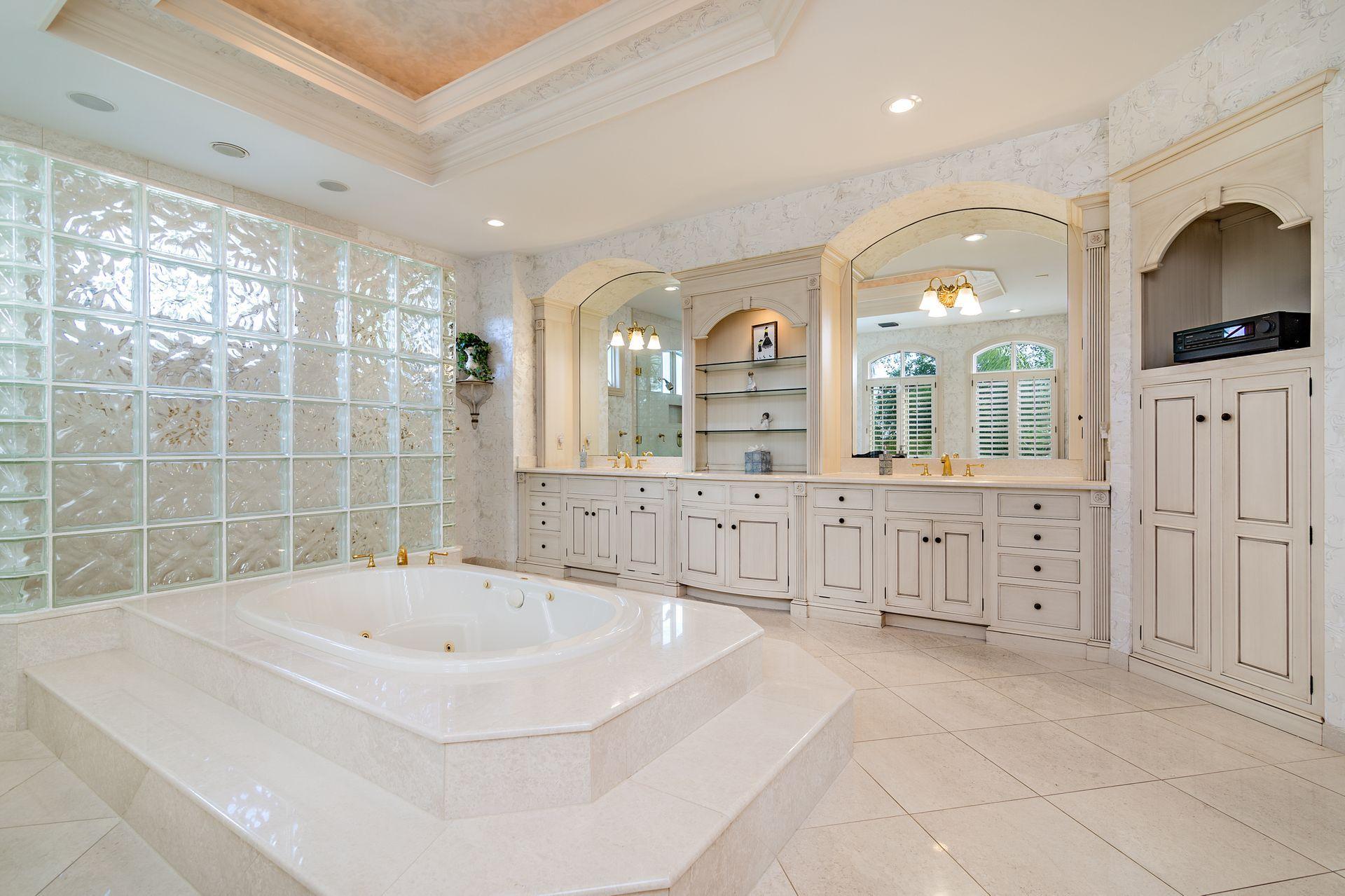 HARBOUR AT JONATHANS LANDING - Residential