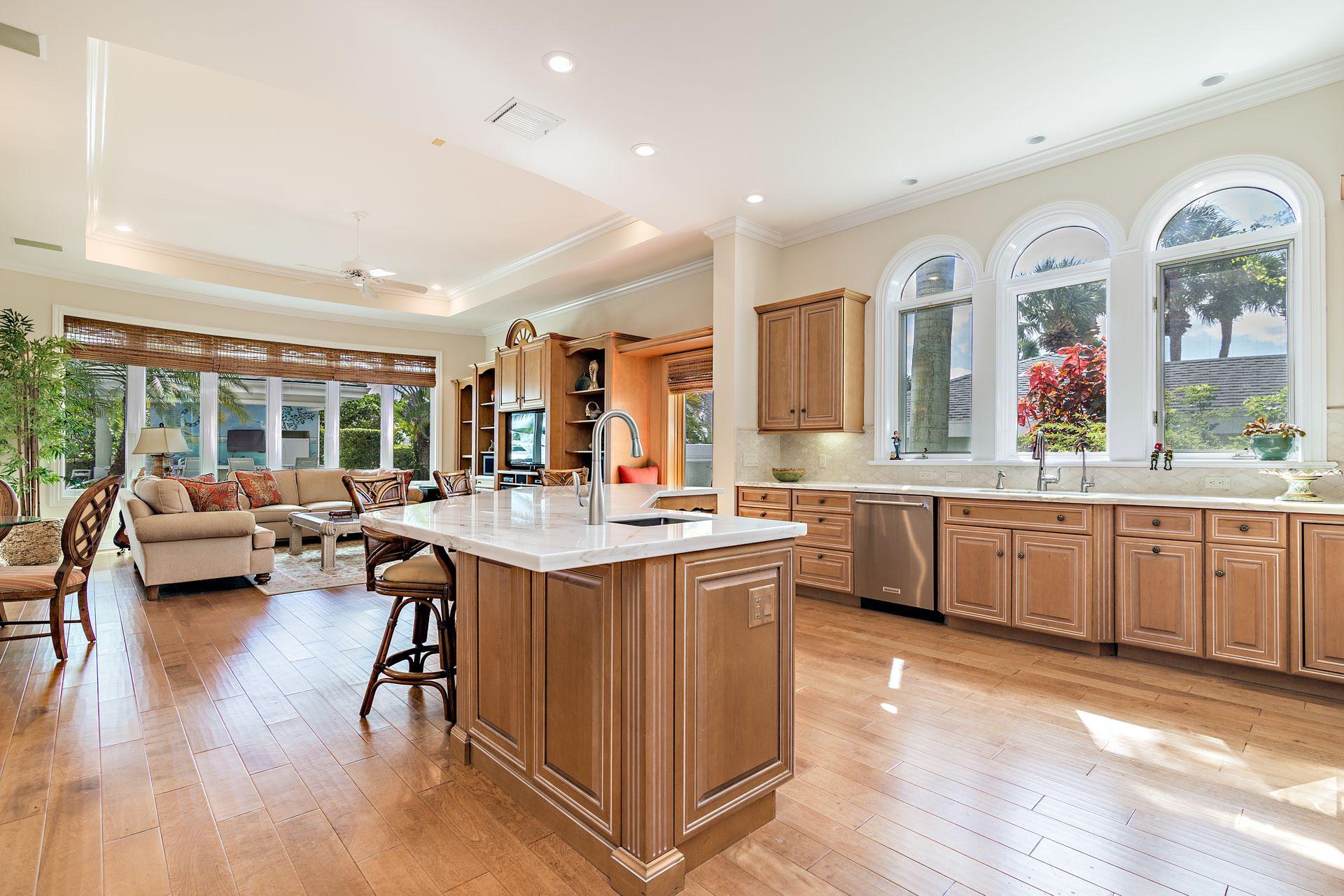 HARBOUR AT JONATHANS LANDING - Residential