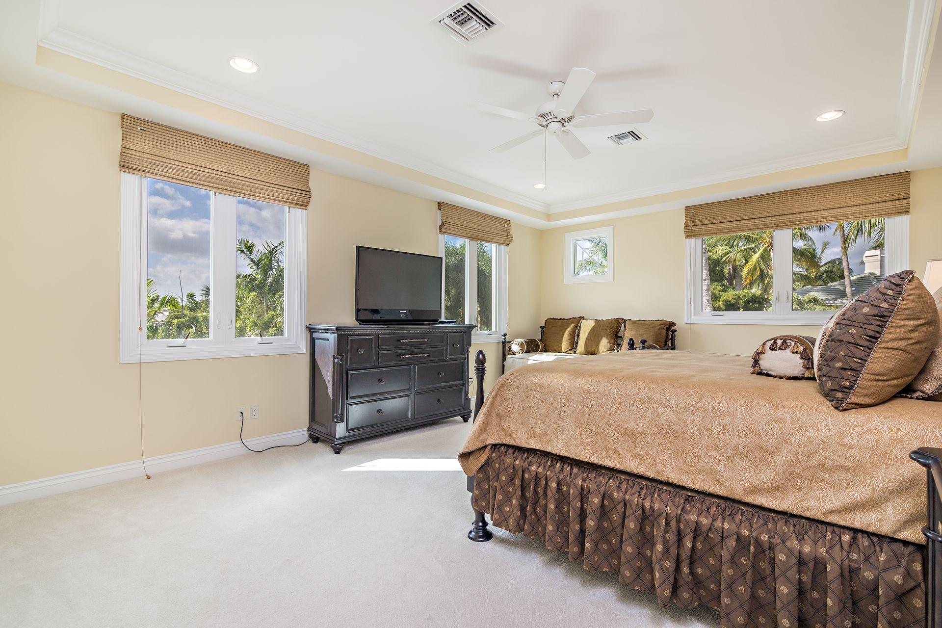 HARBOUR AT JONATHANS LANDING - Residential