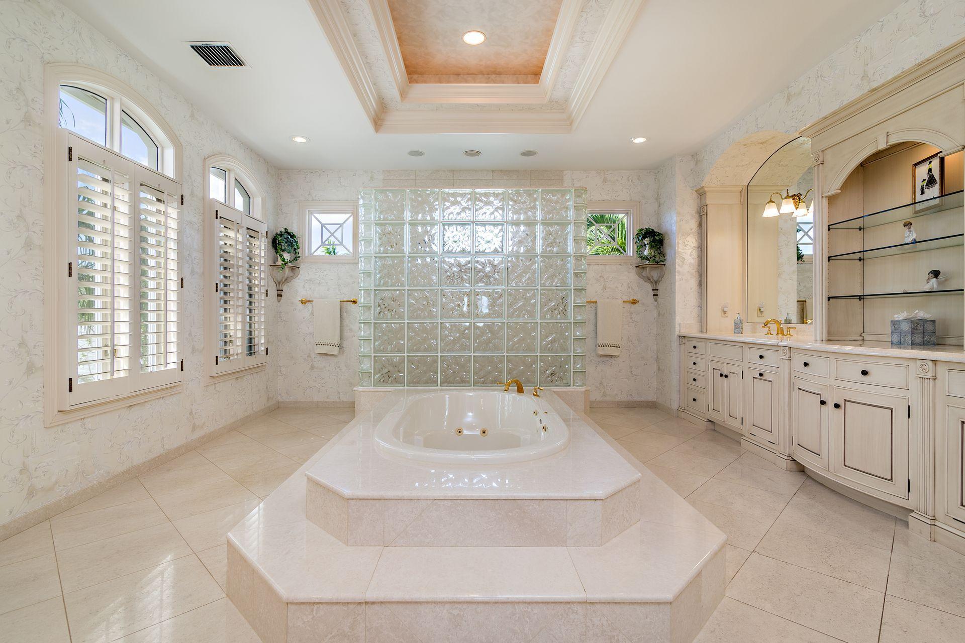 HARBOUR AT JONATHANS LANDING - Residential