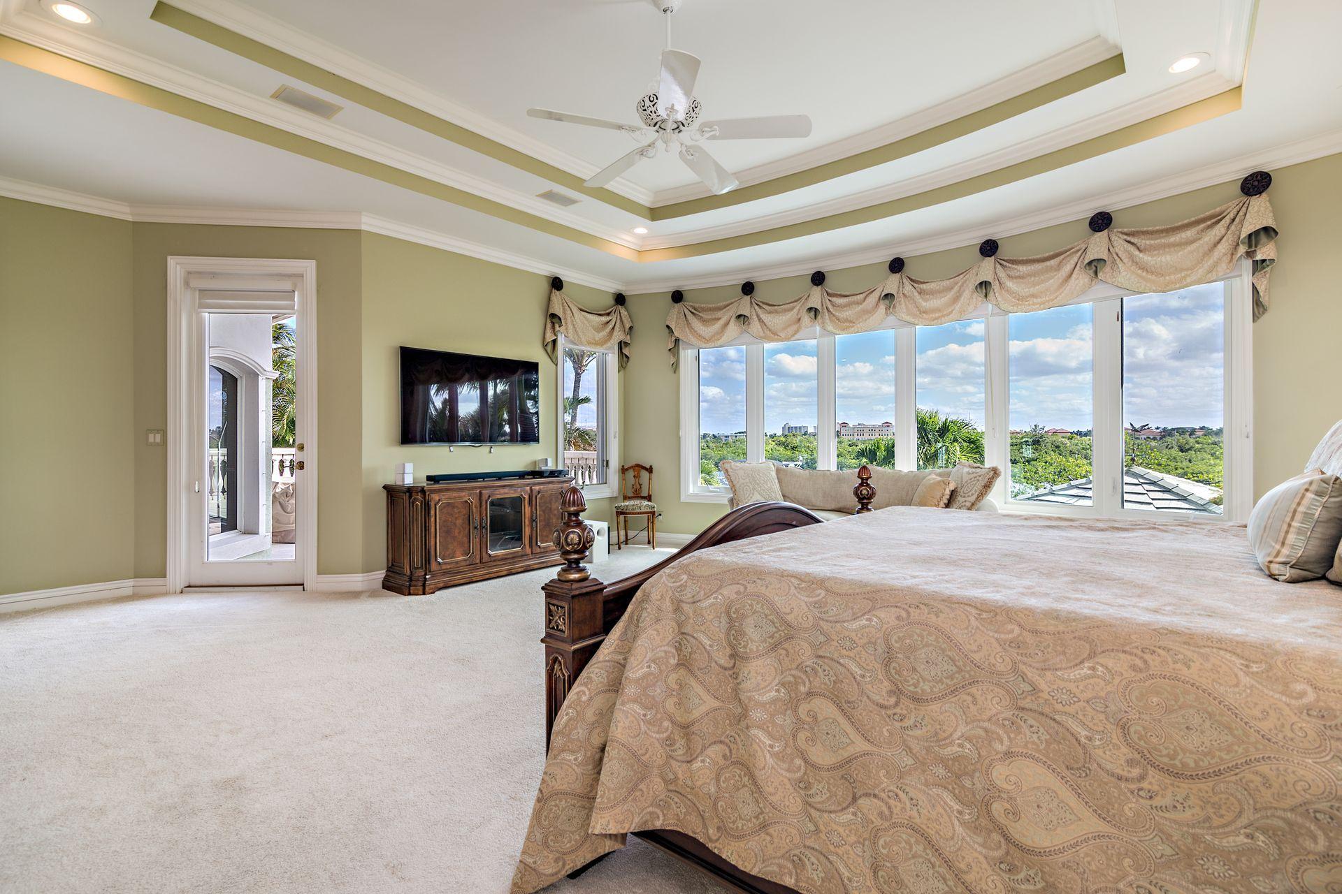 HARBOUR AT JONATHANS LANDING - Residential