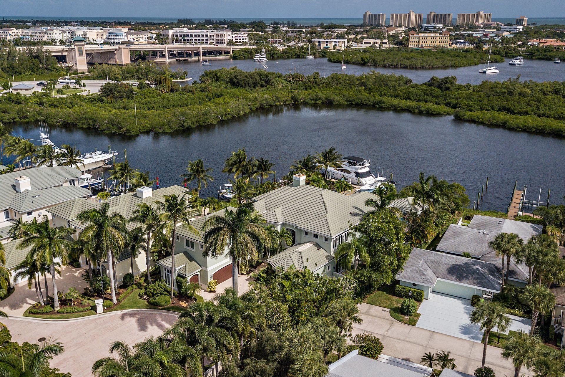 HARBOUR AT JONATHANS LANDING - Residential