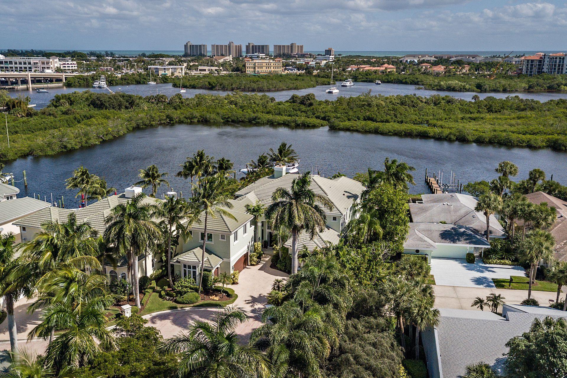HARBOUR AT JONATHANS LANDING - Residential