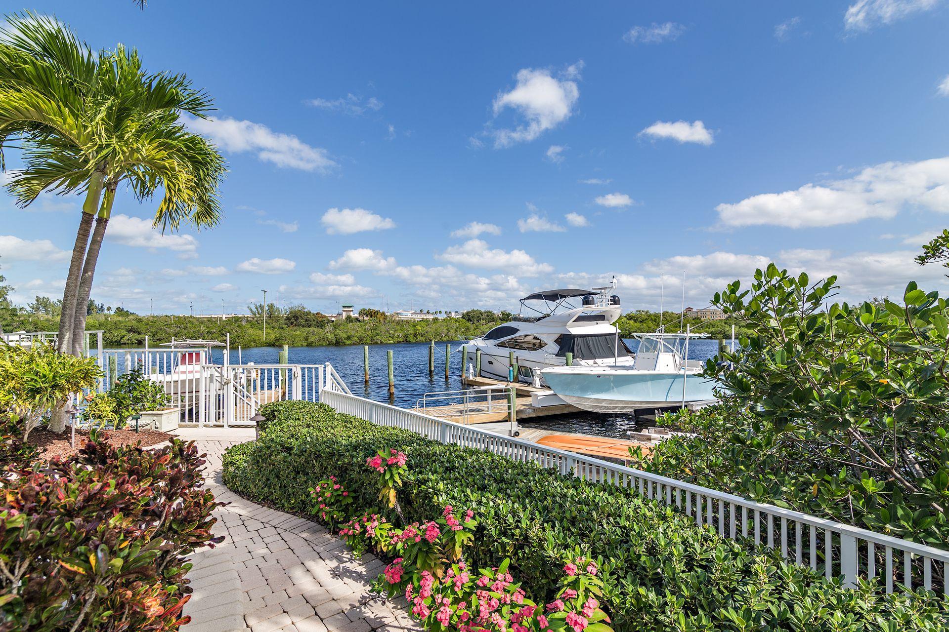 HARBOUR AT JONATHANS LANDING - Residential