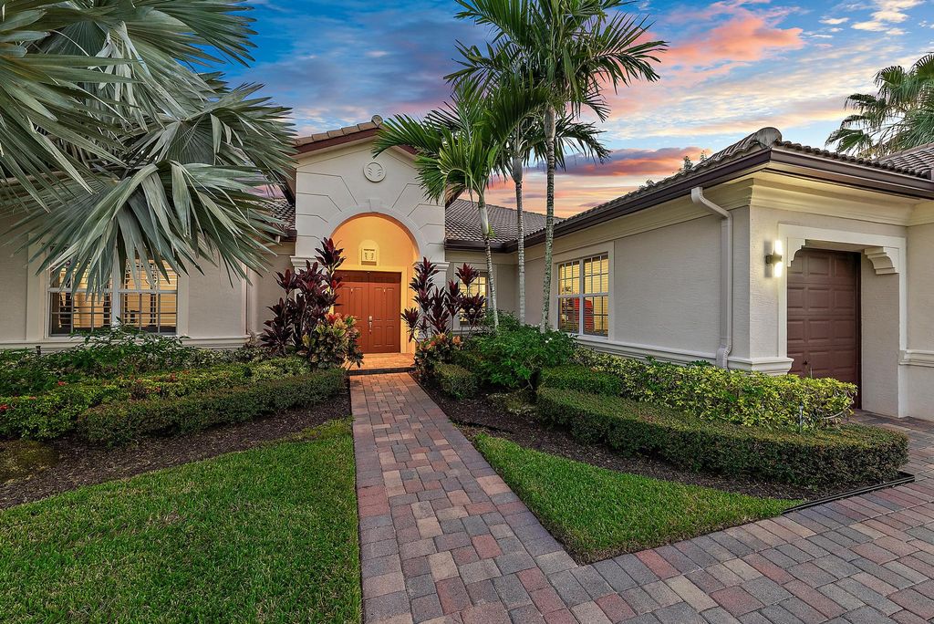 Photo of 108 Casa Circle, Jupiter, FL 33458 (MLS # R10926279)