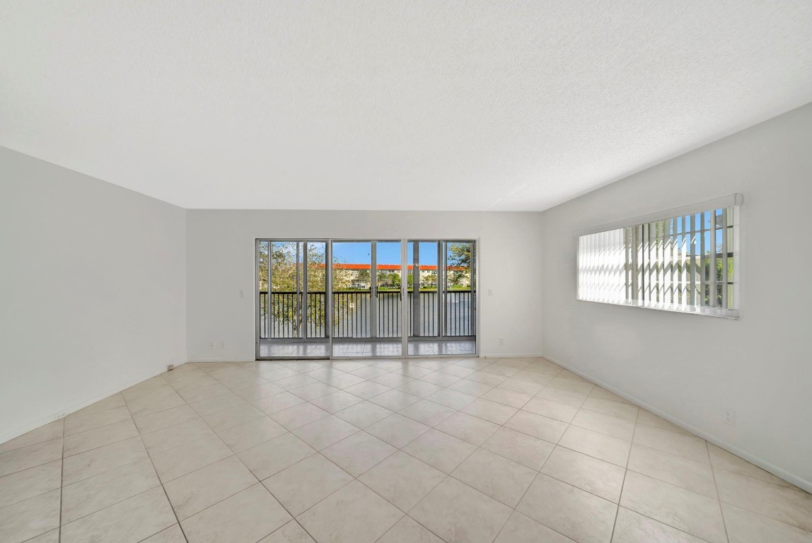 IVANHOE - Residential