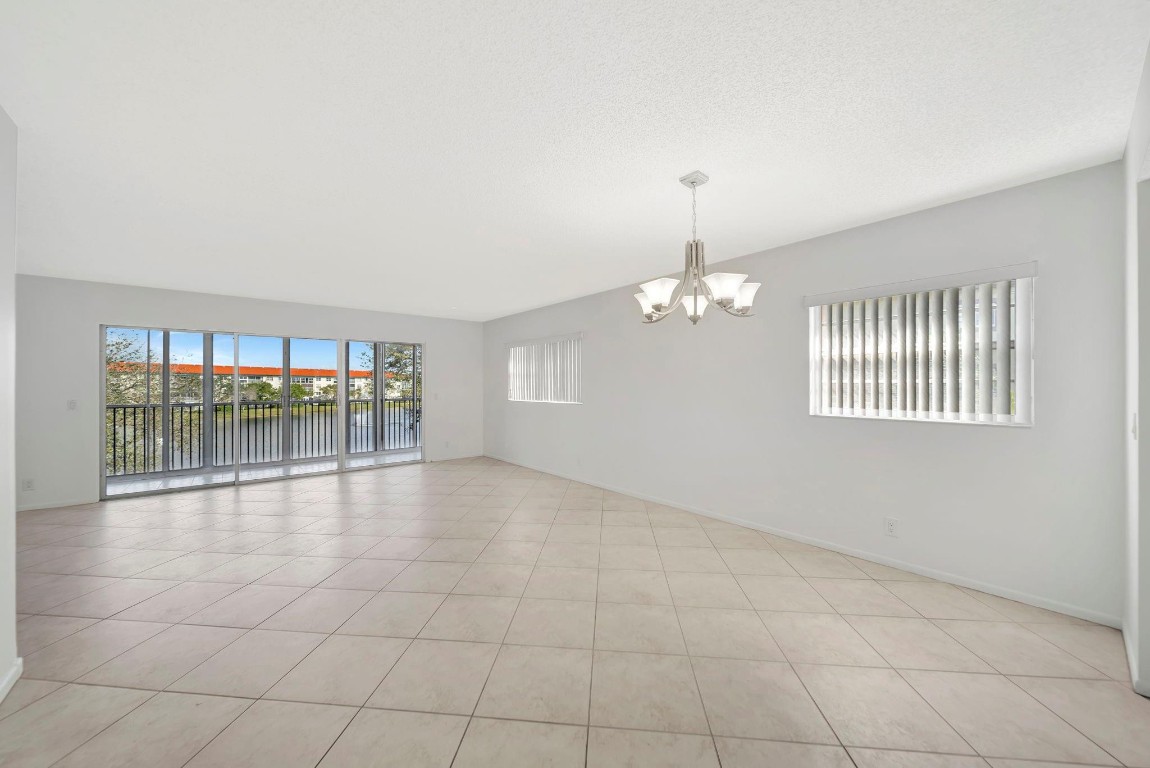 IVANHOE - Residential