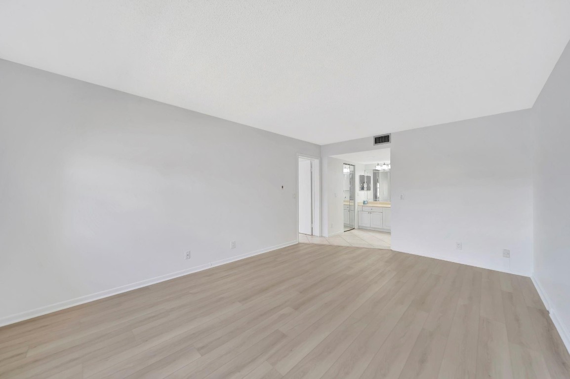 IVANHOE - Residential