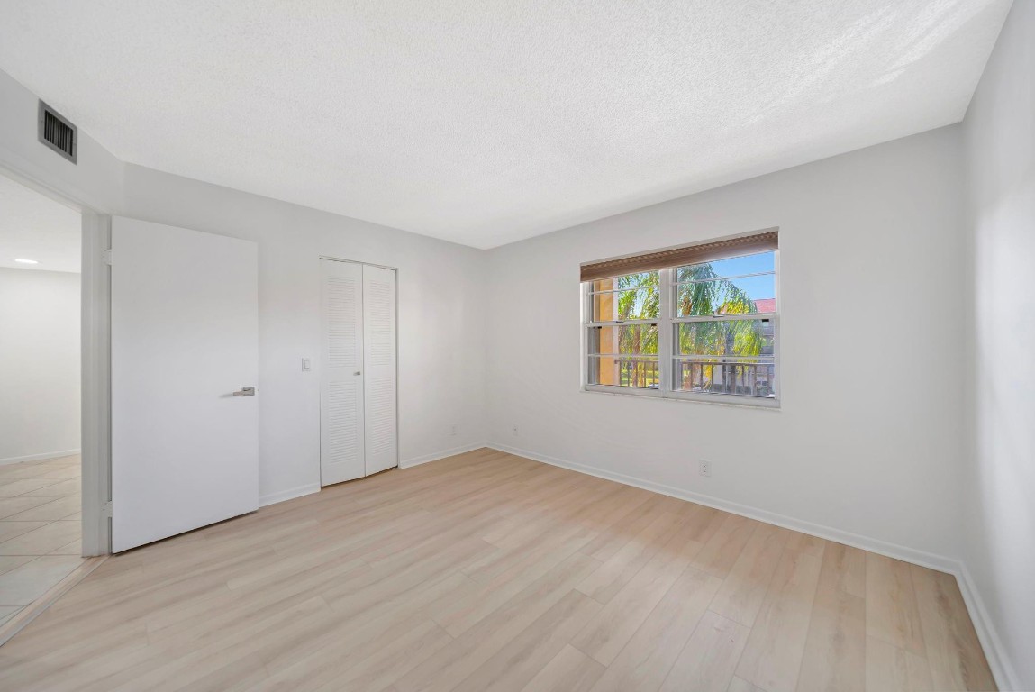 IVANHOE - Residential