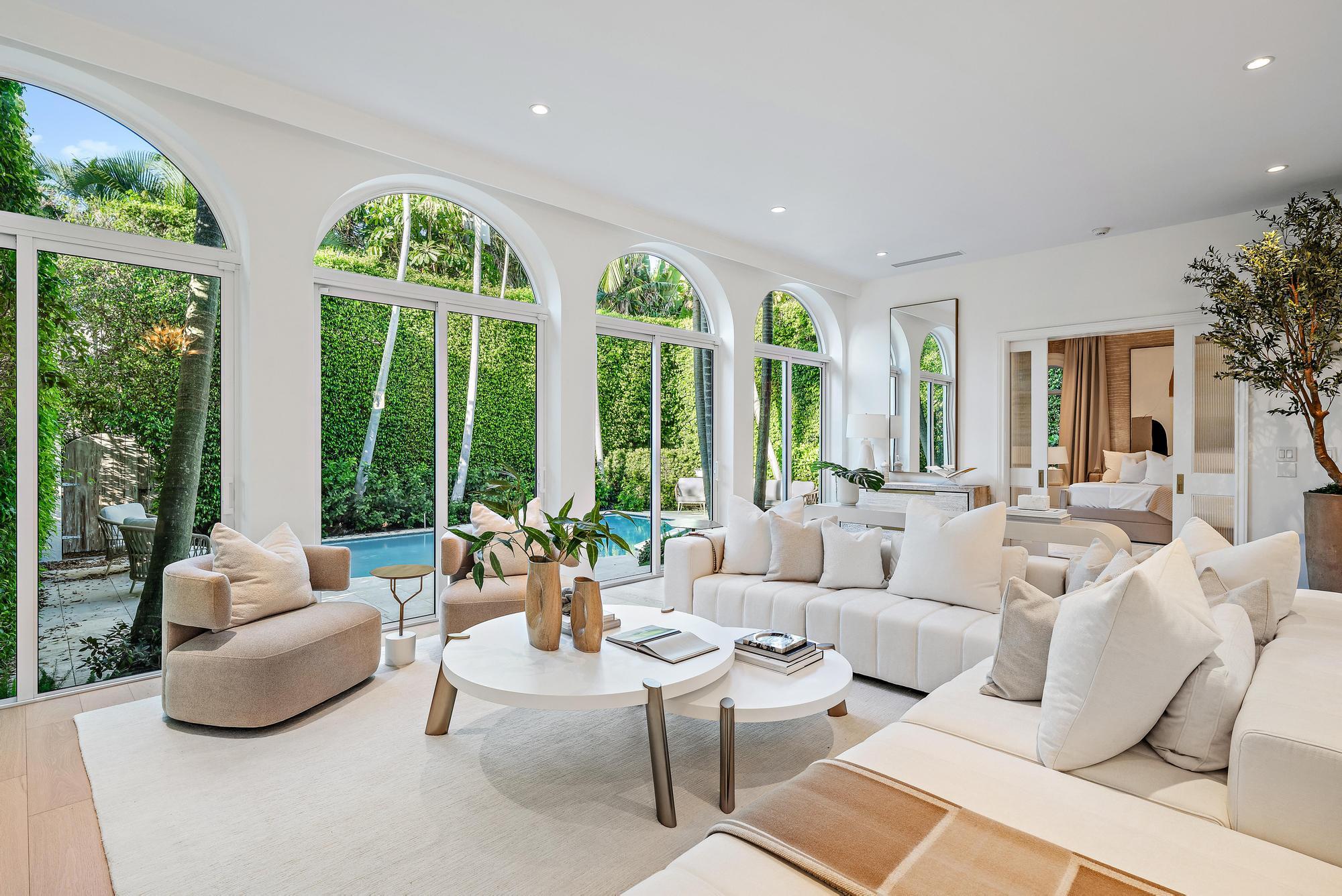 245 Everglade Avenue