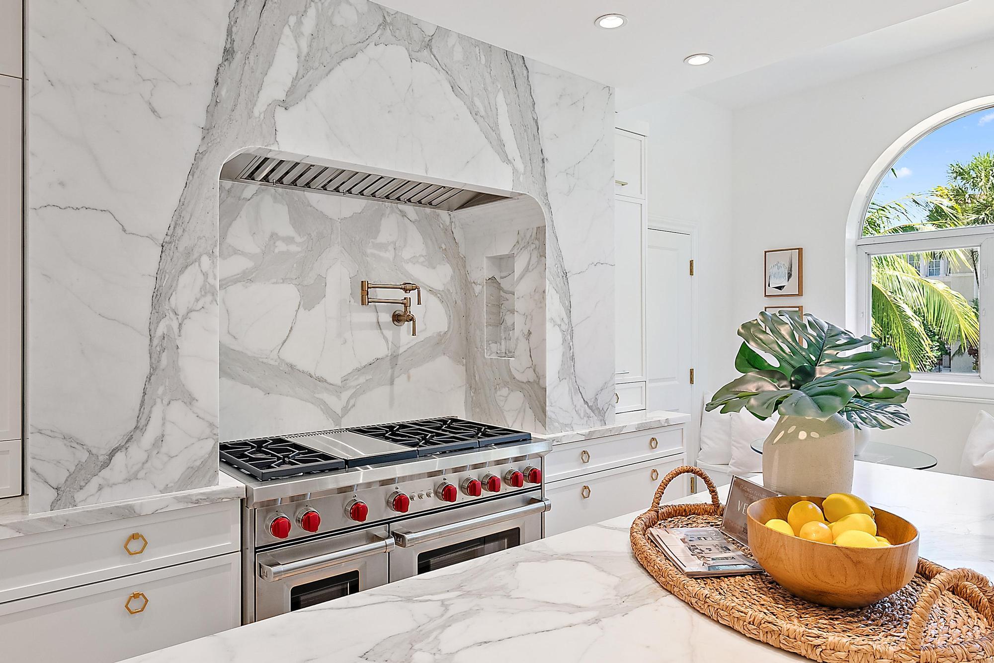 OCEAN PARK ADD 1 IN - Residential Lease