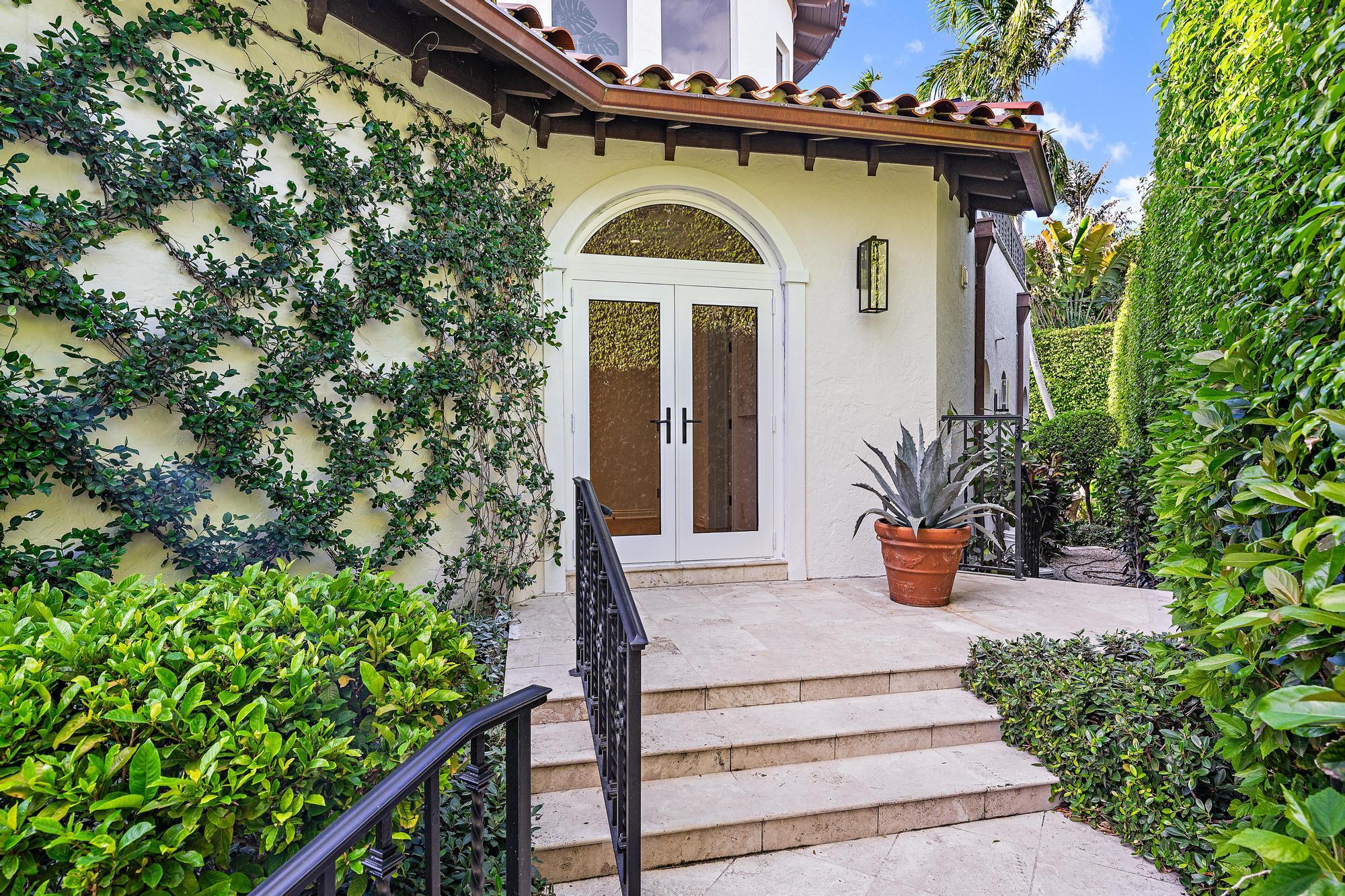 OCEAN PARK ADD 1 IN - Residential Lease