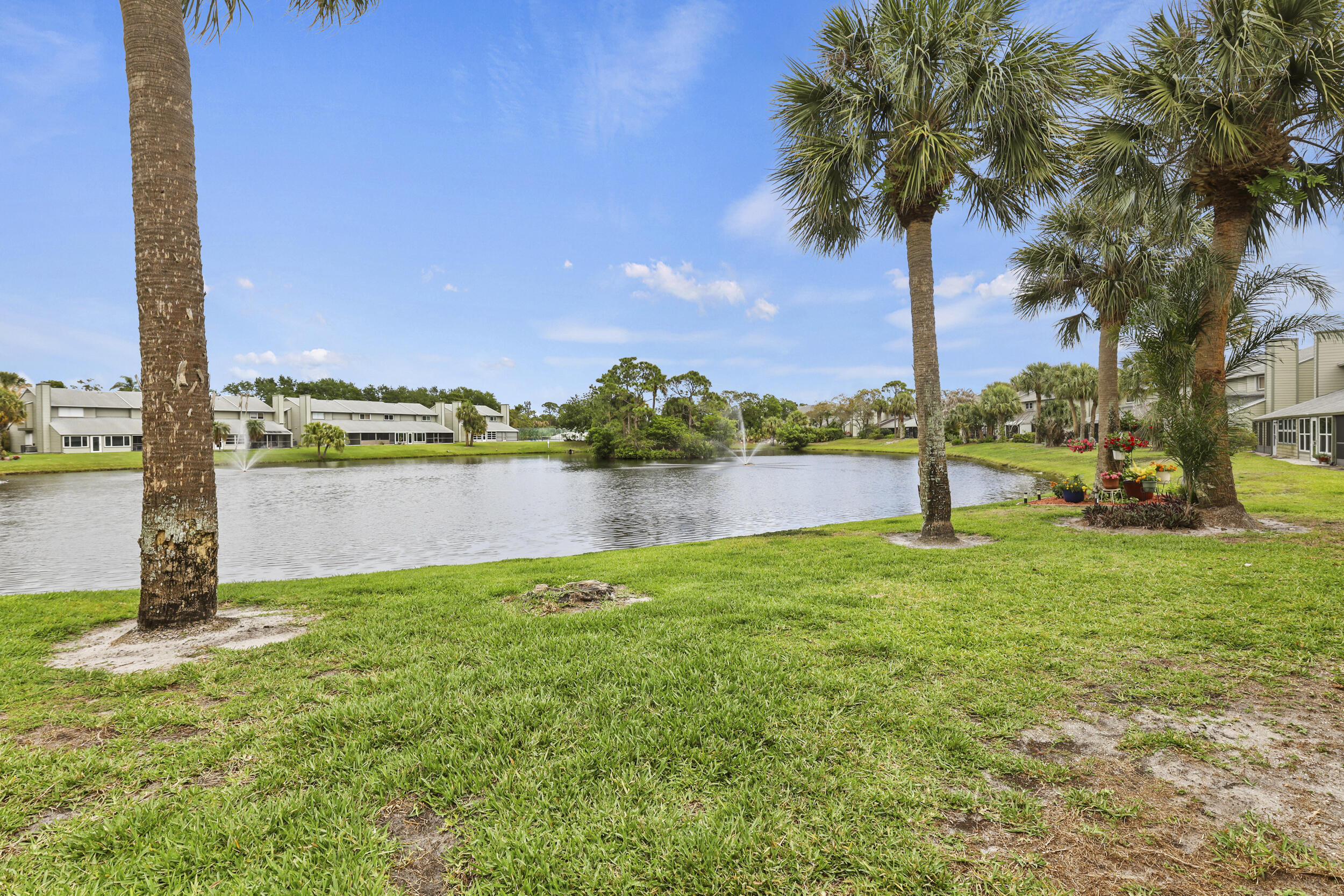 HOLLY CREEK - Residential